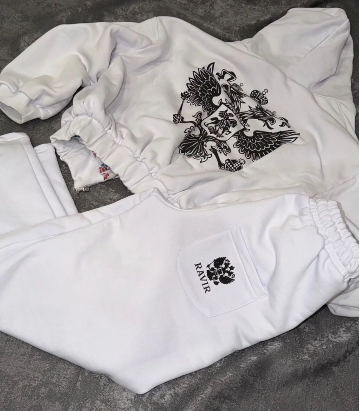 Костюм коллекции  Ravir store  "Gerb" Tracksuit Wh