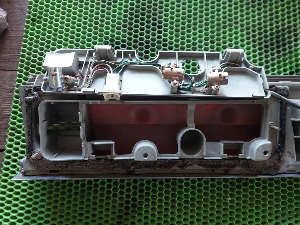 Фонарь задний правый Toyota Vista V20 (1986—1990) - миниатюра 4