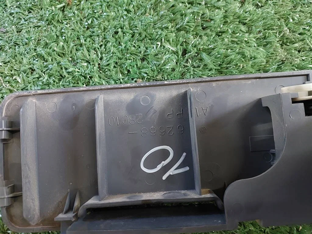 Бардачок Toyota Town Ace III (1992—1996) - миниатюра 4