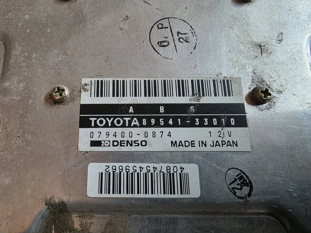 Блок управления ABS Toyota Camry XV10 (1991—1997) - миниатюра 3