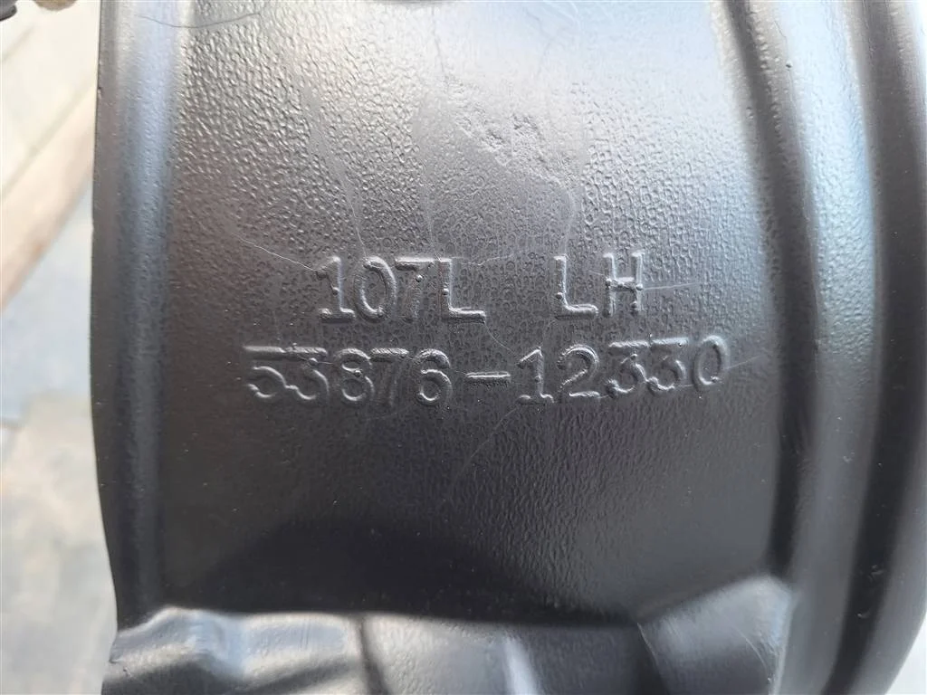 Подкрылок передний левый Toyota Allex I (2001—200 - миниатюра 7