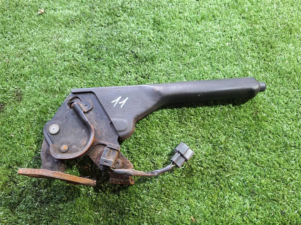 Рычаг стояночного тормоза Toyota Town Ace II (1988—1993) - миниатюра 2