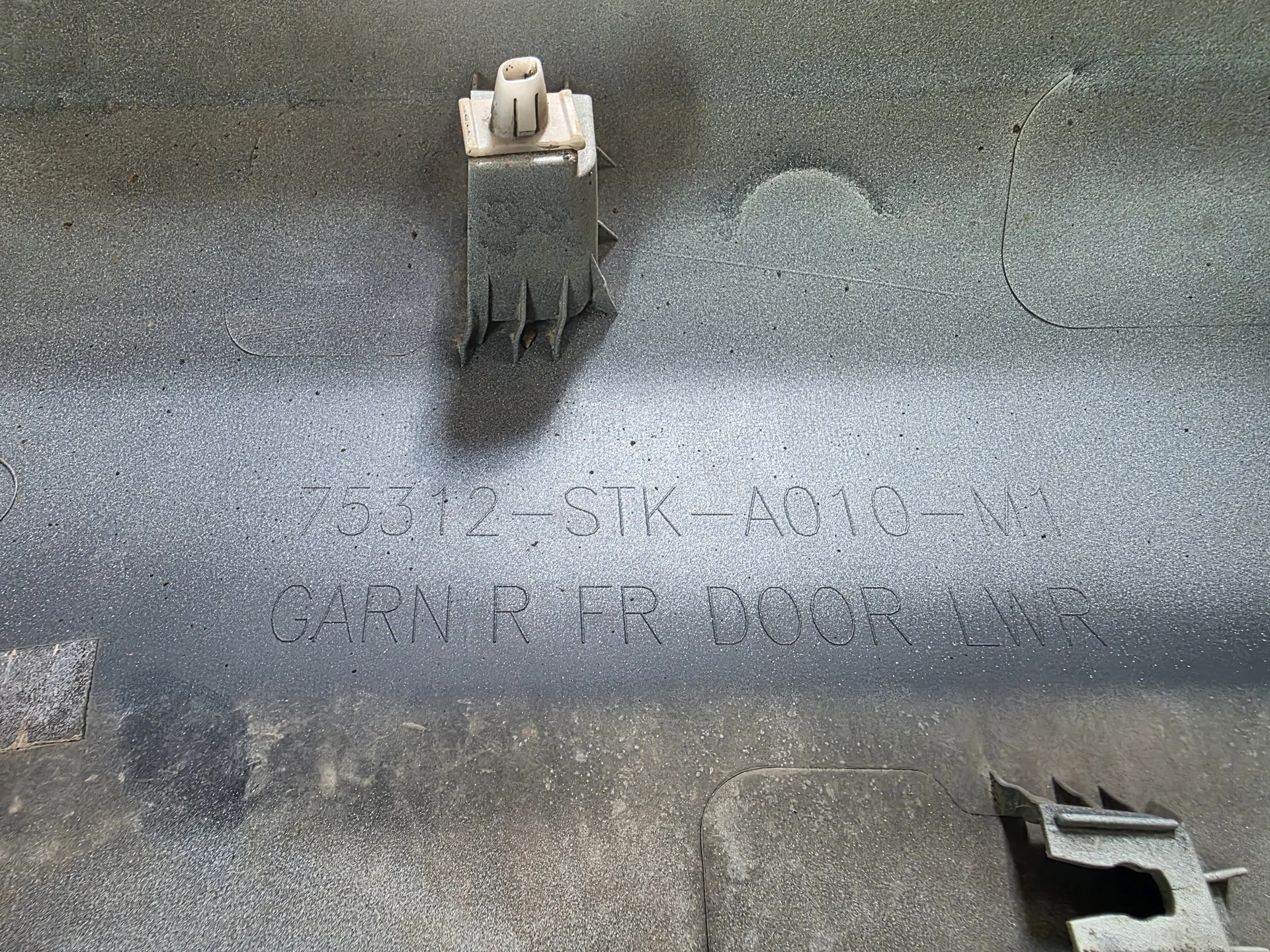 Накладка двери передней правой Acura RDX I (2006—2009) - миниатюра 9