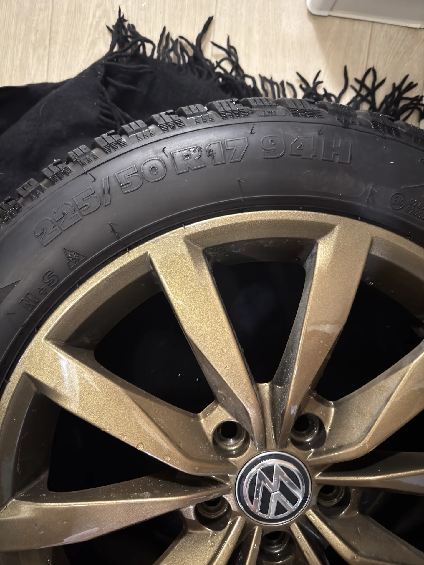 Зимние колеса Volkswagen R17 - миниатюра 2