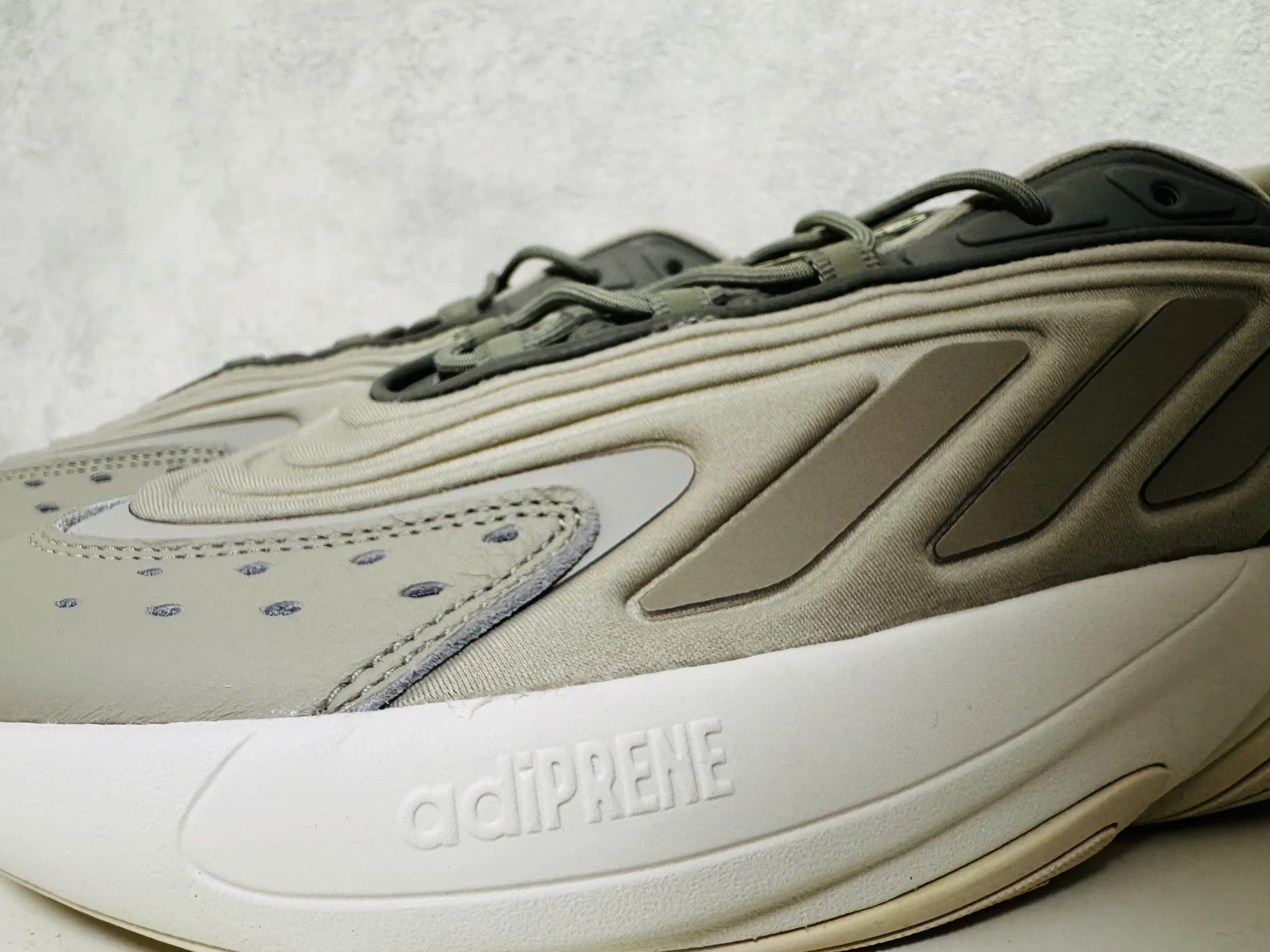 Кроссовки Adidas Ozelia - миниатюра 4