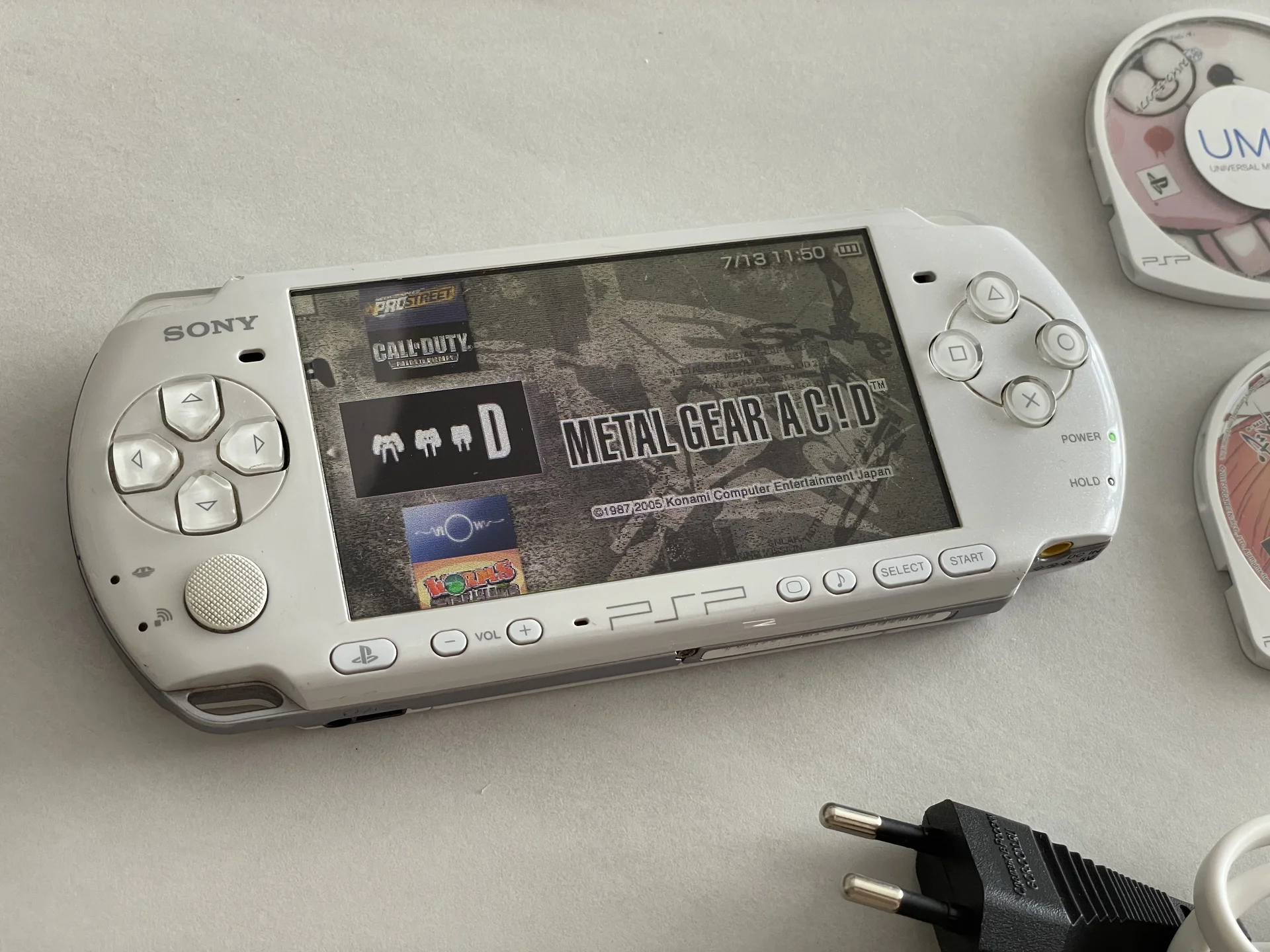 Игровая приставка Sony PSP 3000 - миниатюра 2