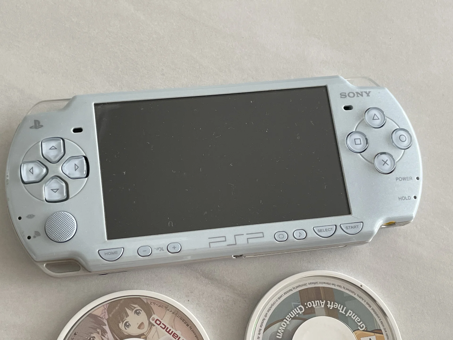 Игровая приставка Sony PSP 2000 - миниатюра 2