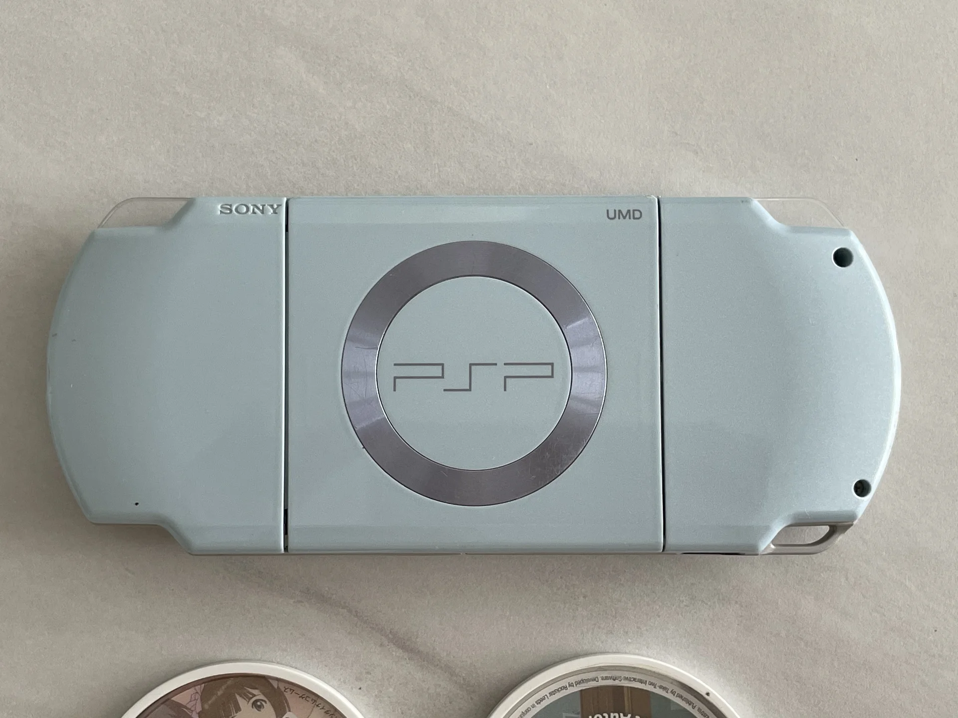 Игровая приставка Sony PSP 2000 - миниатюра 3