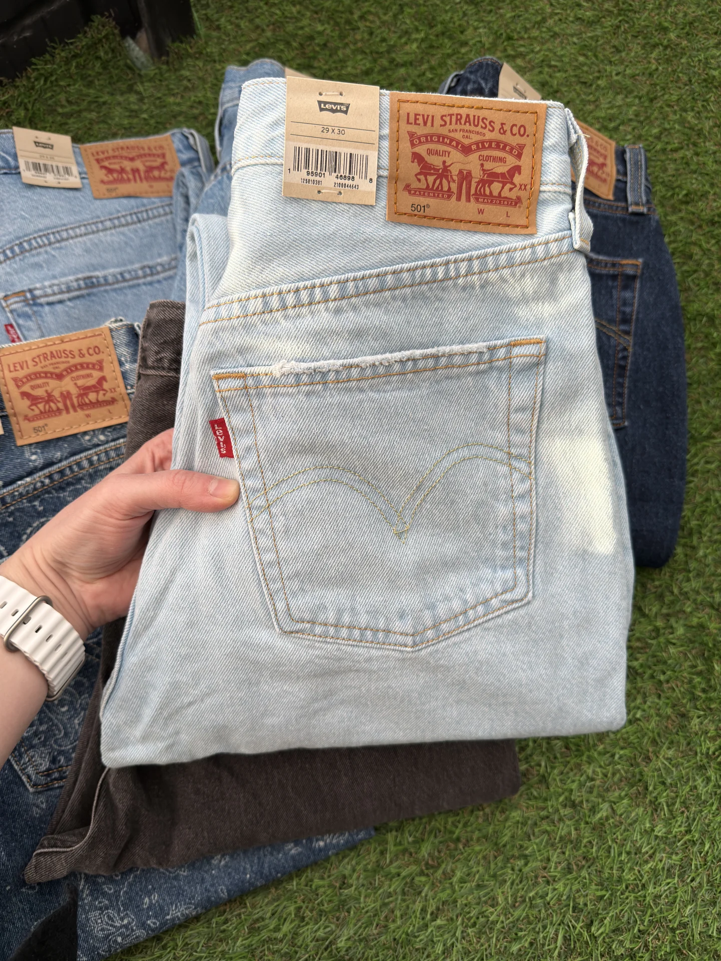 Джинсы женские Levis - миниатюра 3