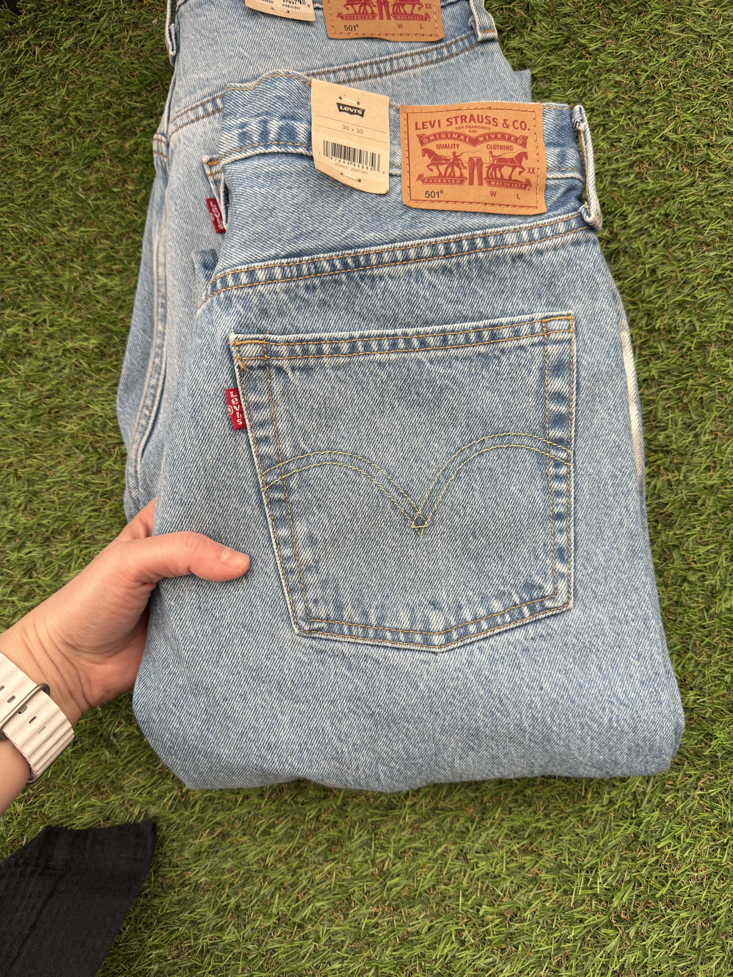 Джинсы женские Levis - миниатюра 5