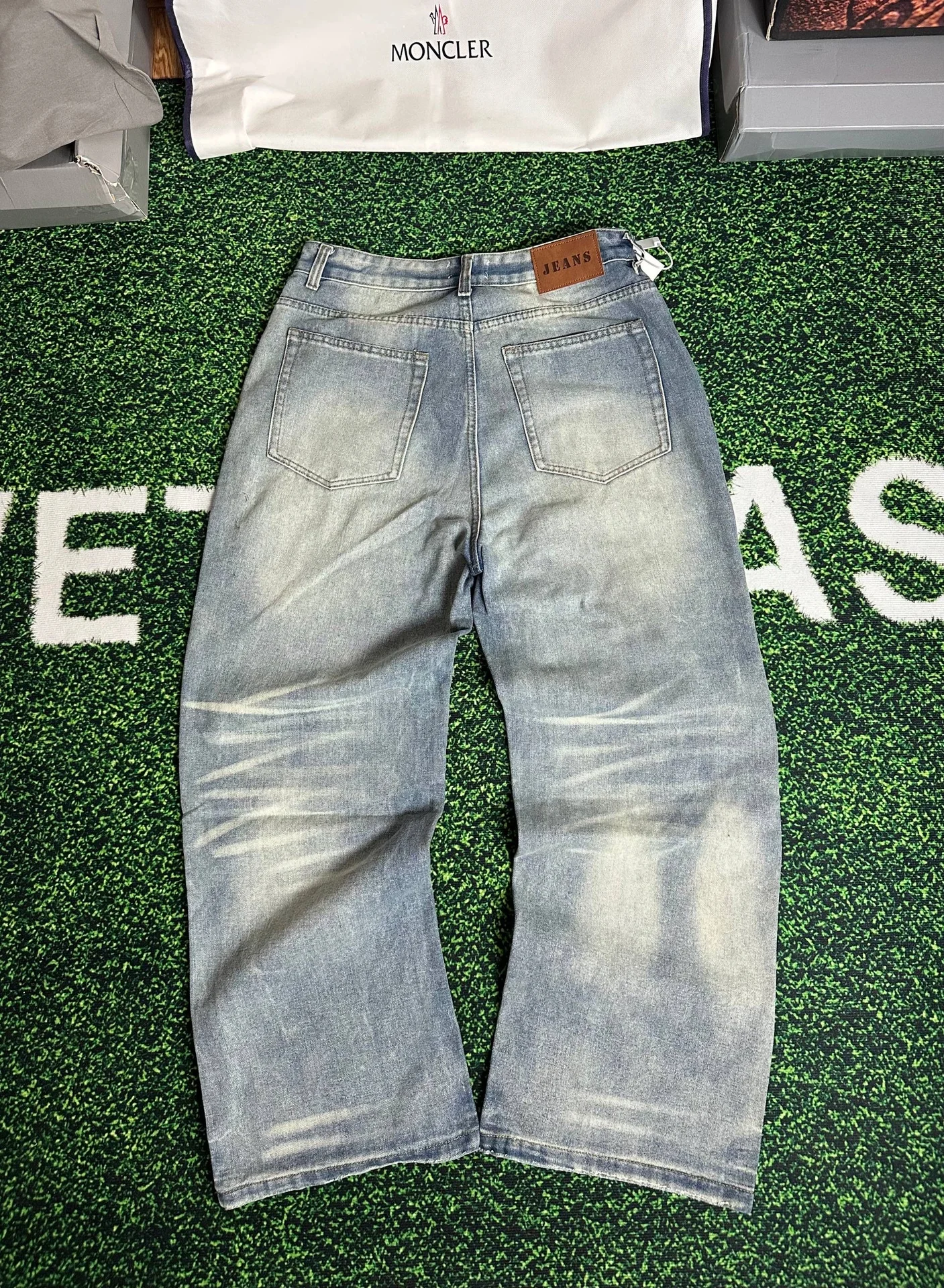 Джинсы acne studios type - миниатюра 3