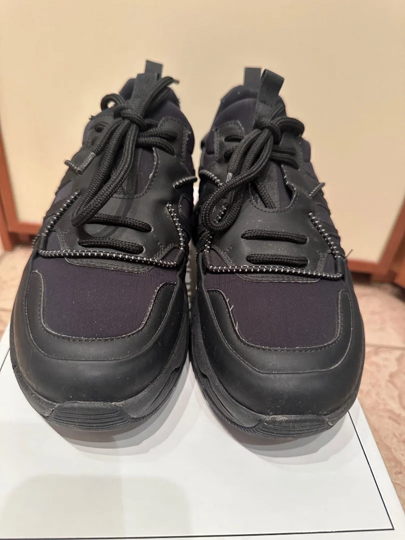 Продам кроссовки Iceberg - изображение 1