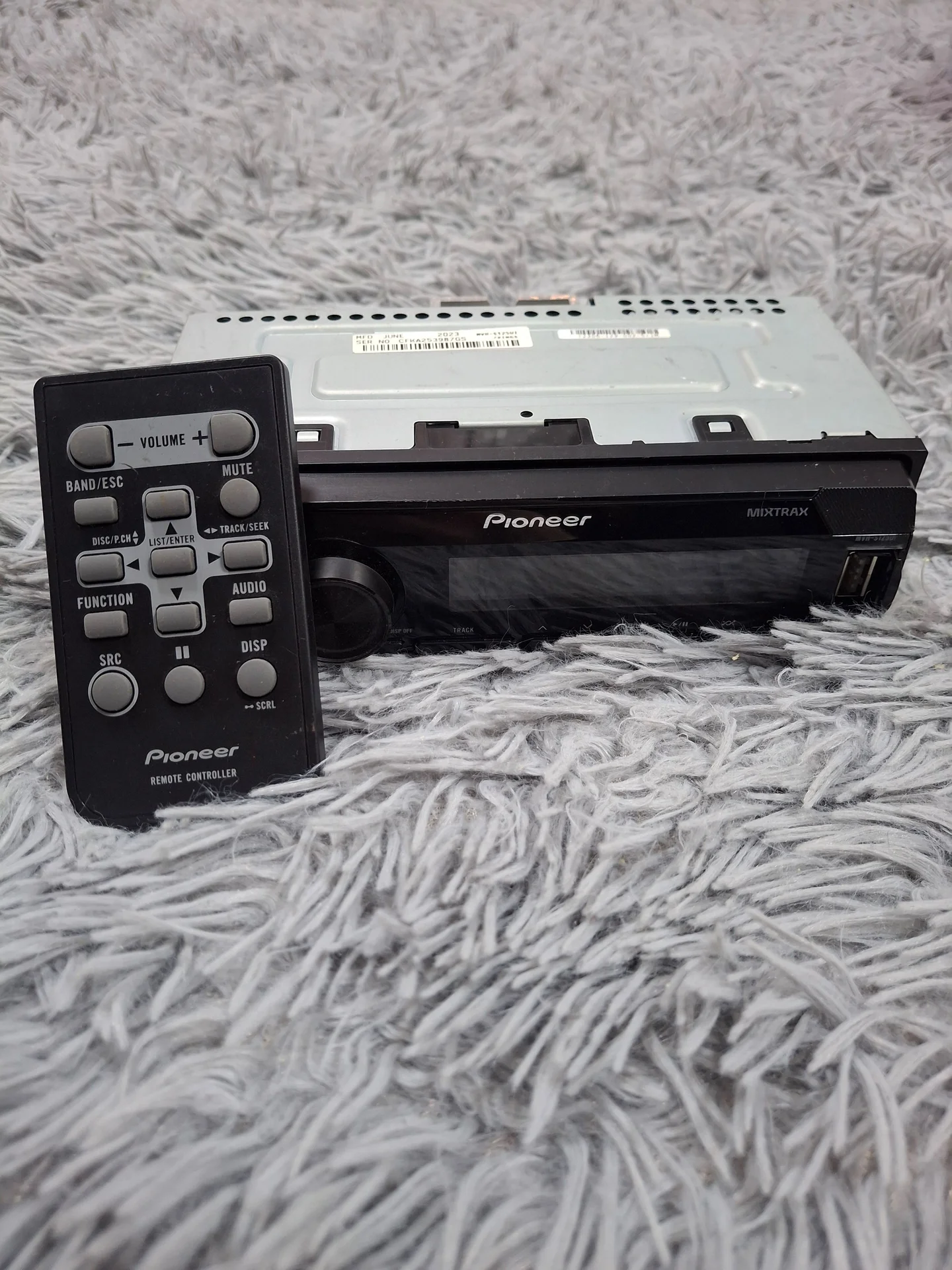 Магнитола Pioneer MVH-S125UI с подсветкой - изображение 1