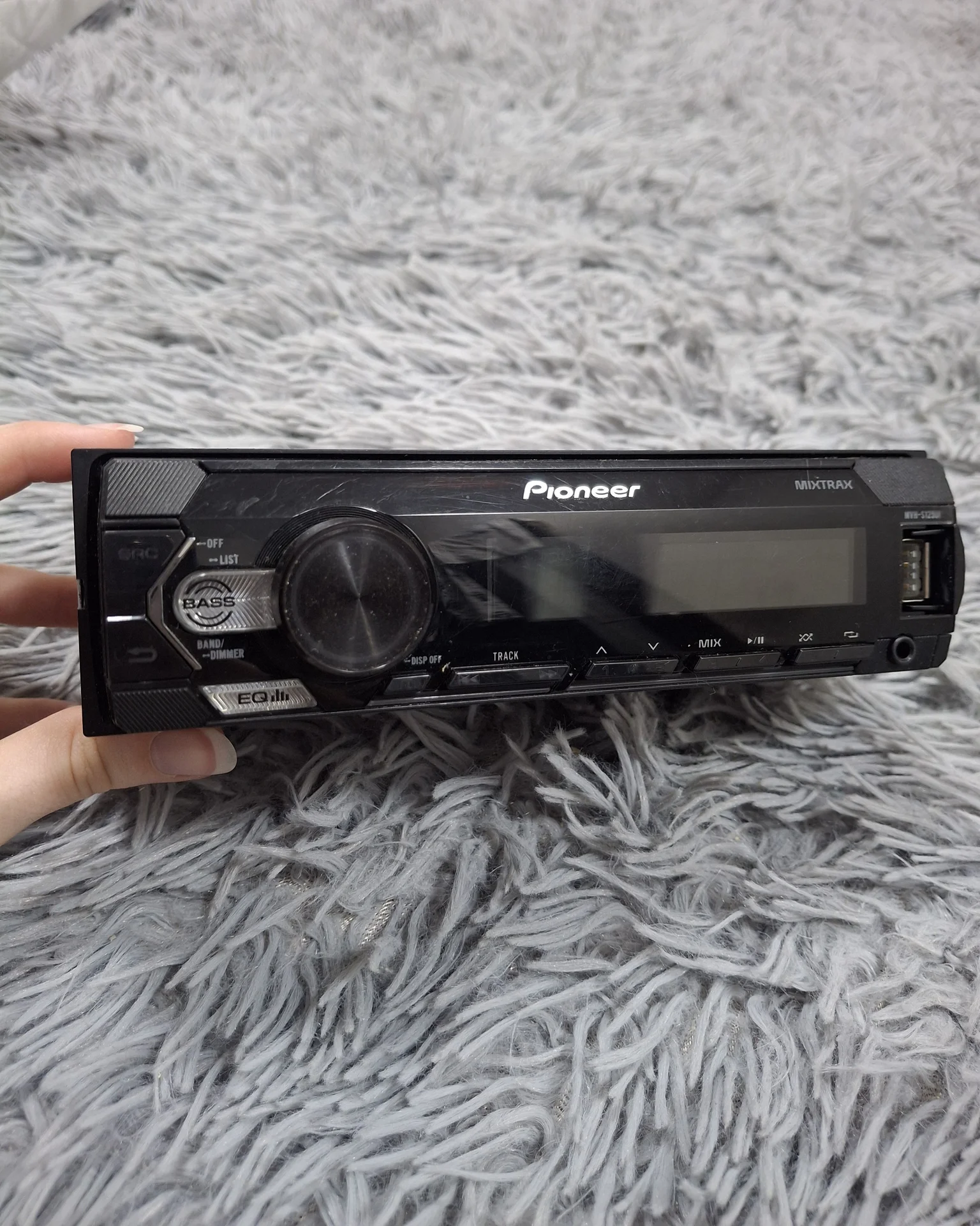 Магнитола Pioneer MVH-S125UI с подсветкой - миниатюра 2