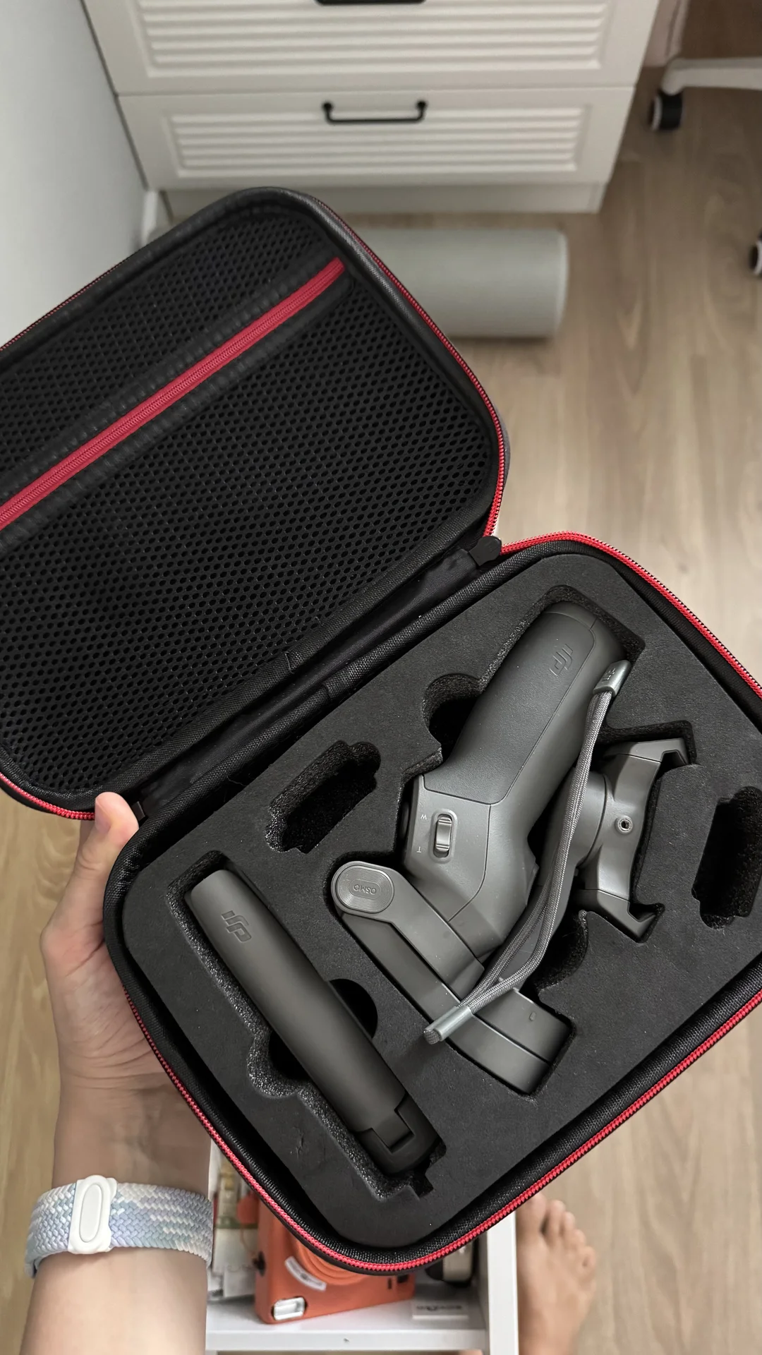 Стабилизатор для съемки dji osmo mobile 4