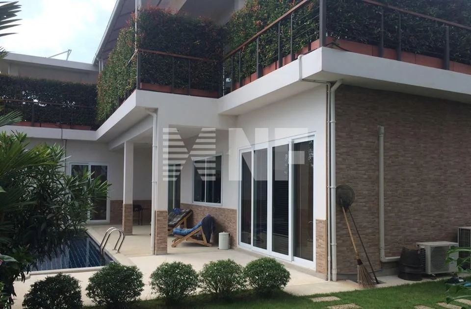 Дом в Паттайе, Таиланд, 385 м² - изображение 1