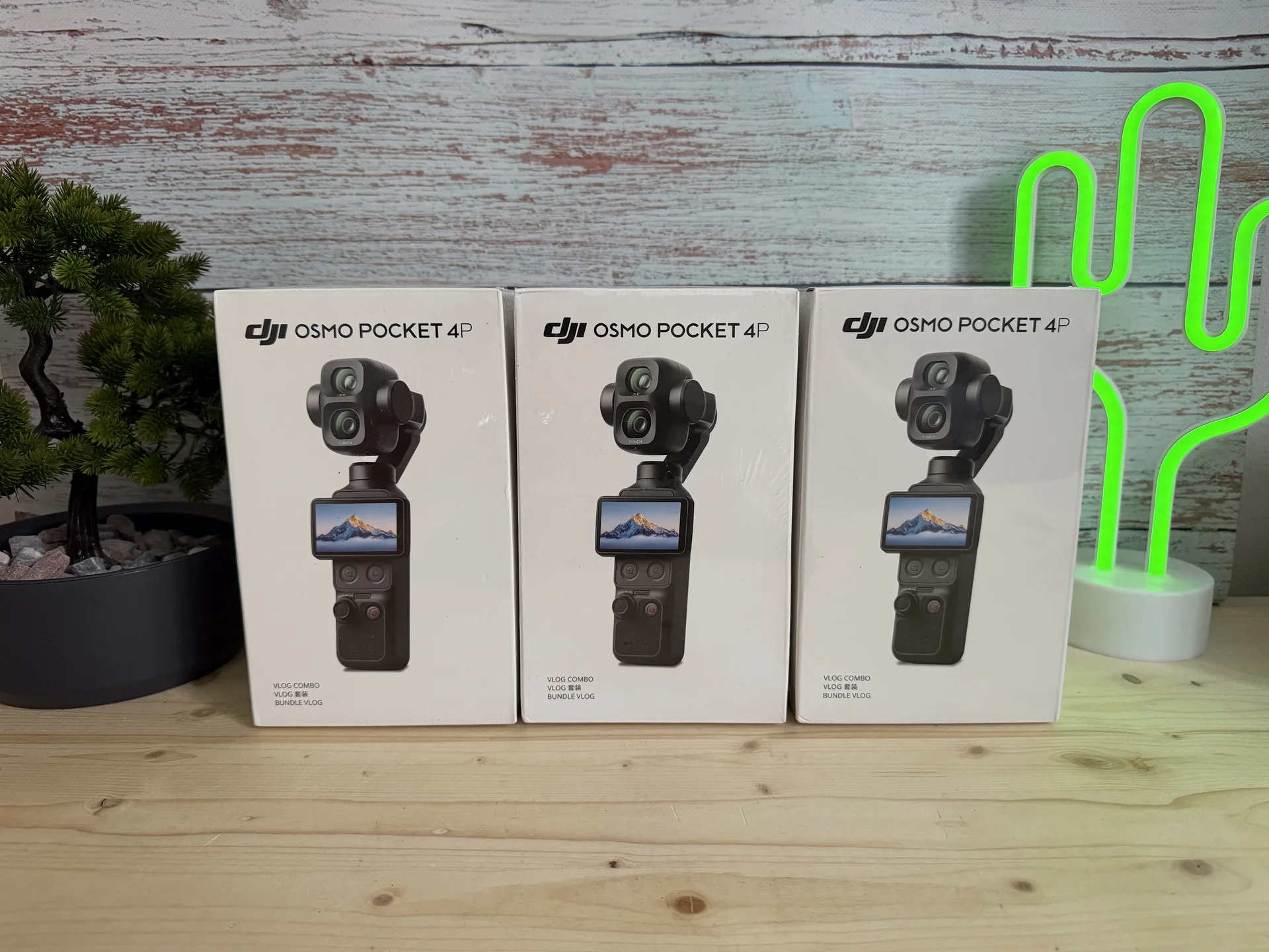 DJI Osmo Pocket 4P Vlog Combo Экшн камера - изображение 1