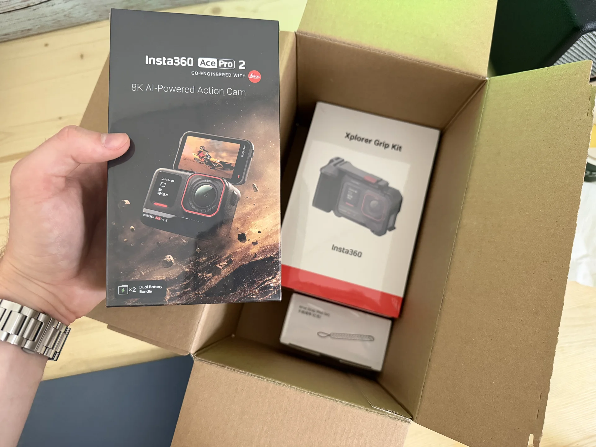 Insta360 Ace Pro 2 Dual Battery Xplorer Bundle - миниатюра 4