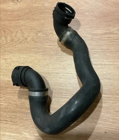 Нижний шланг радиатора Е8x/E9x
