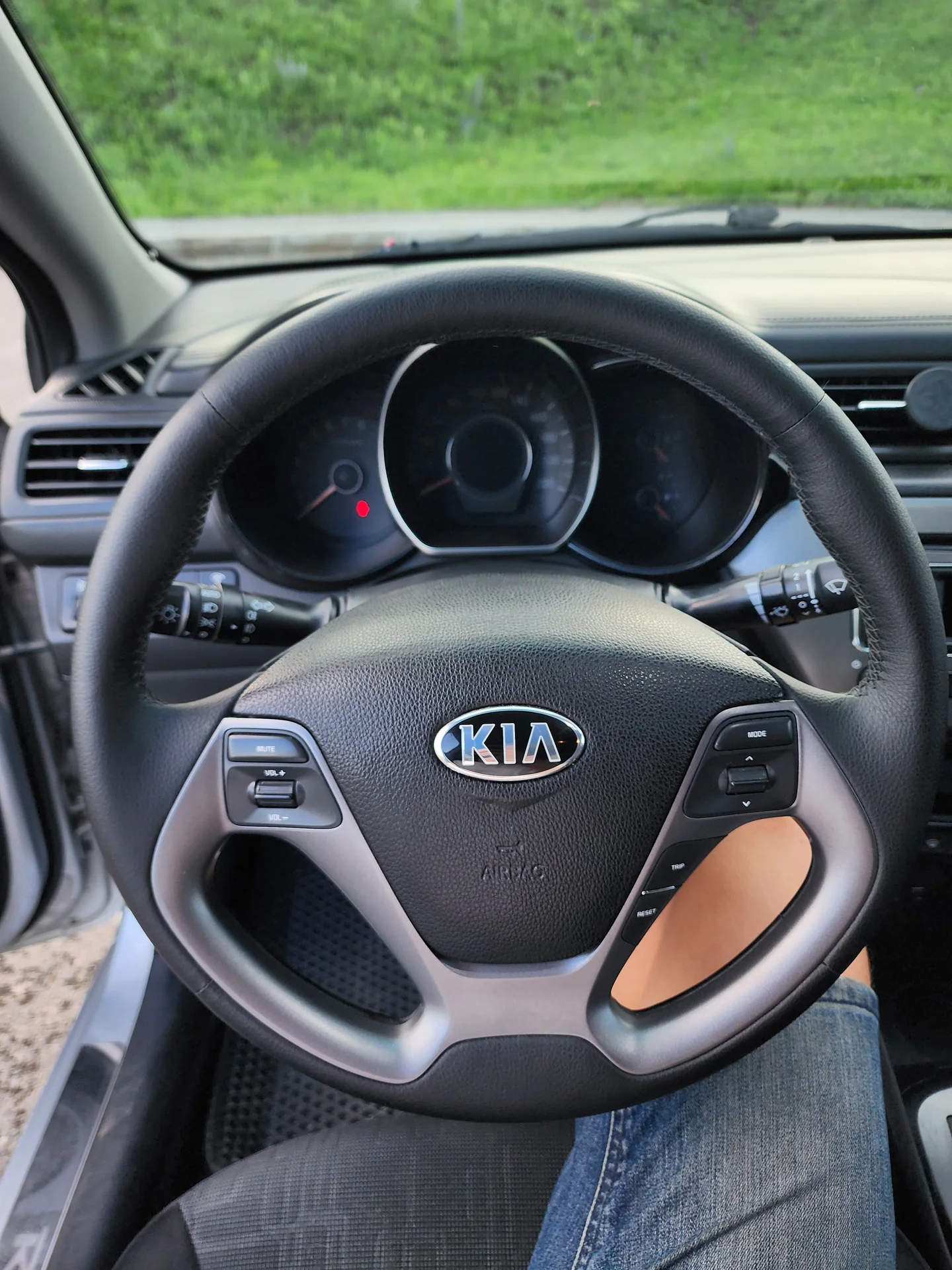 Kia Rio - миниатюра 15