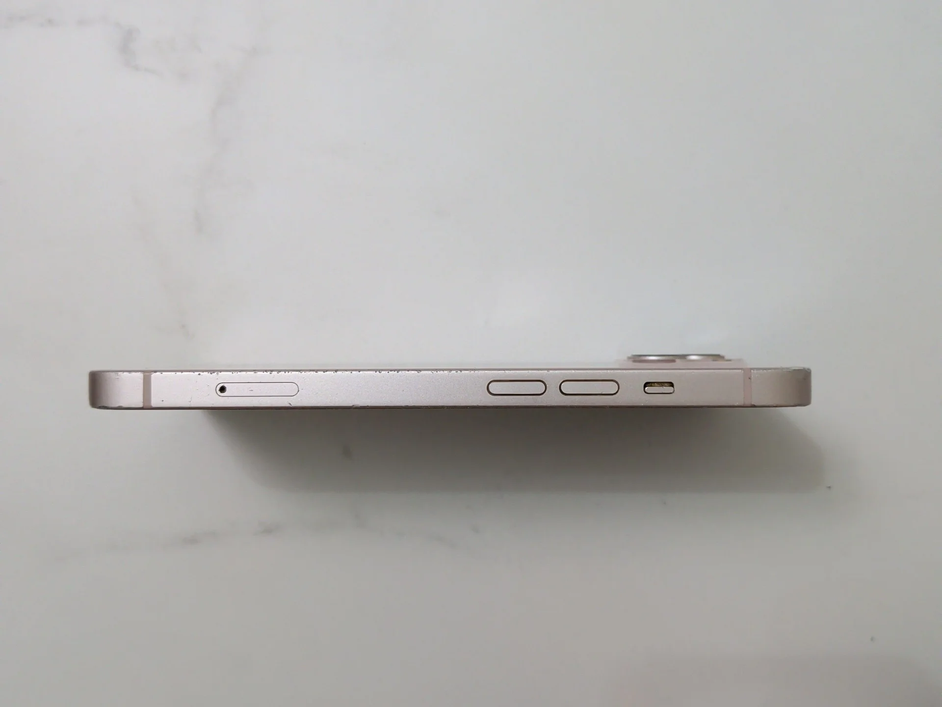 iPhone 13 розовый - миниатюра 3