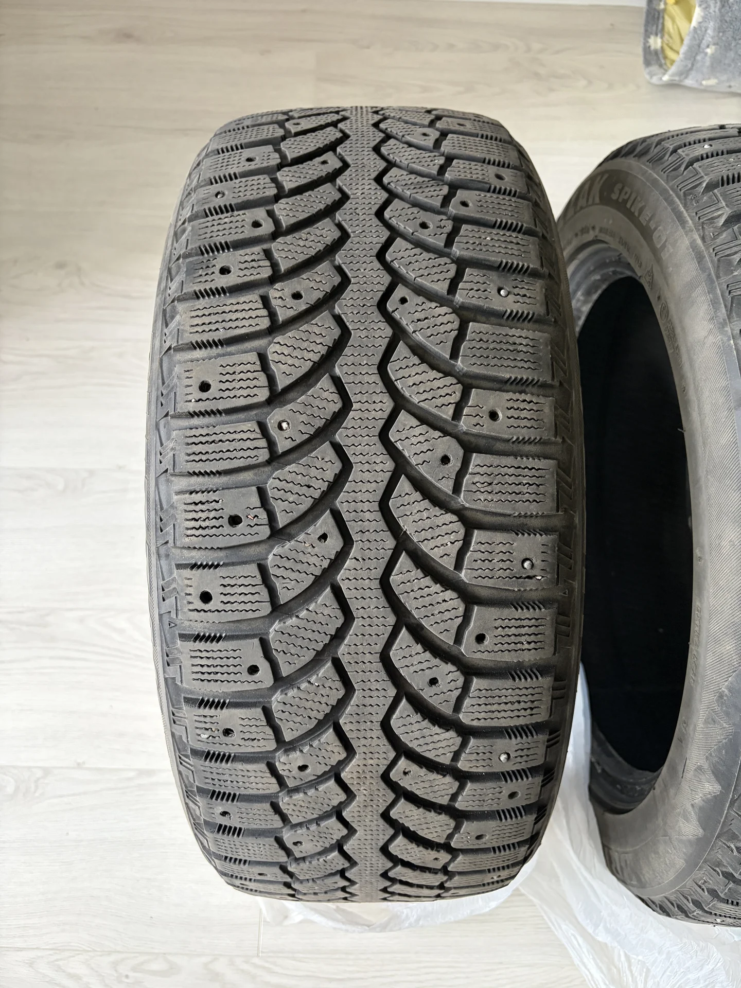 Bridgestone Blizzak Spike-01 225/50 R17 98T - миниатюра 2