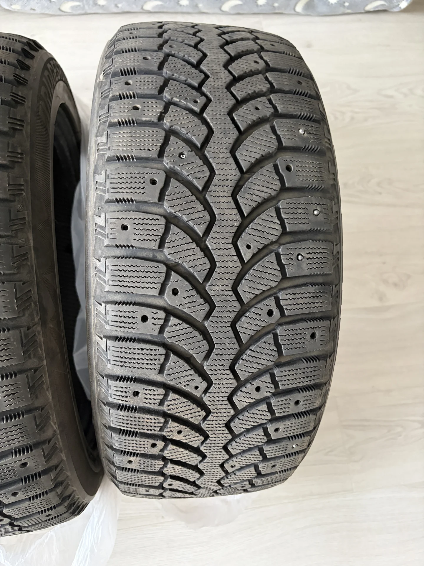 Bridgestone Blizzak Spike-01 225/50 R17 98T - миниатюра 5