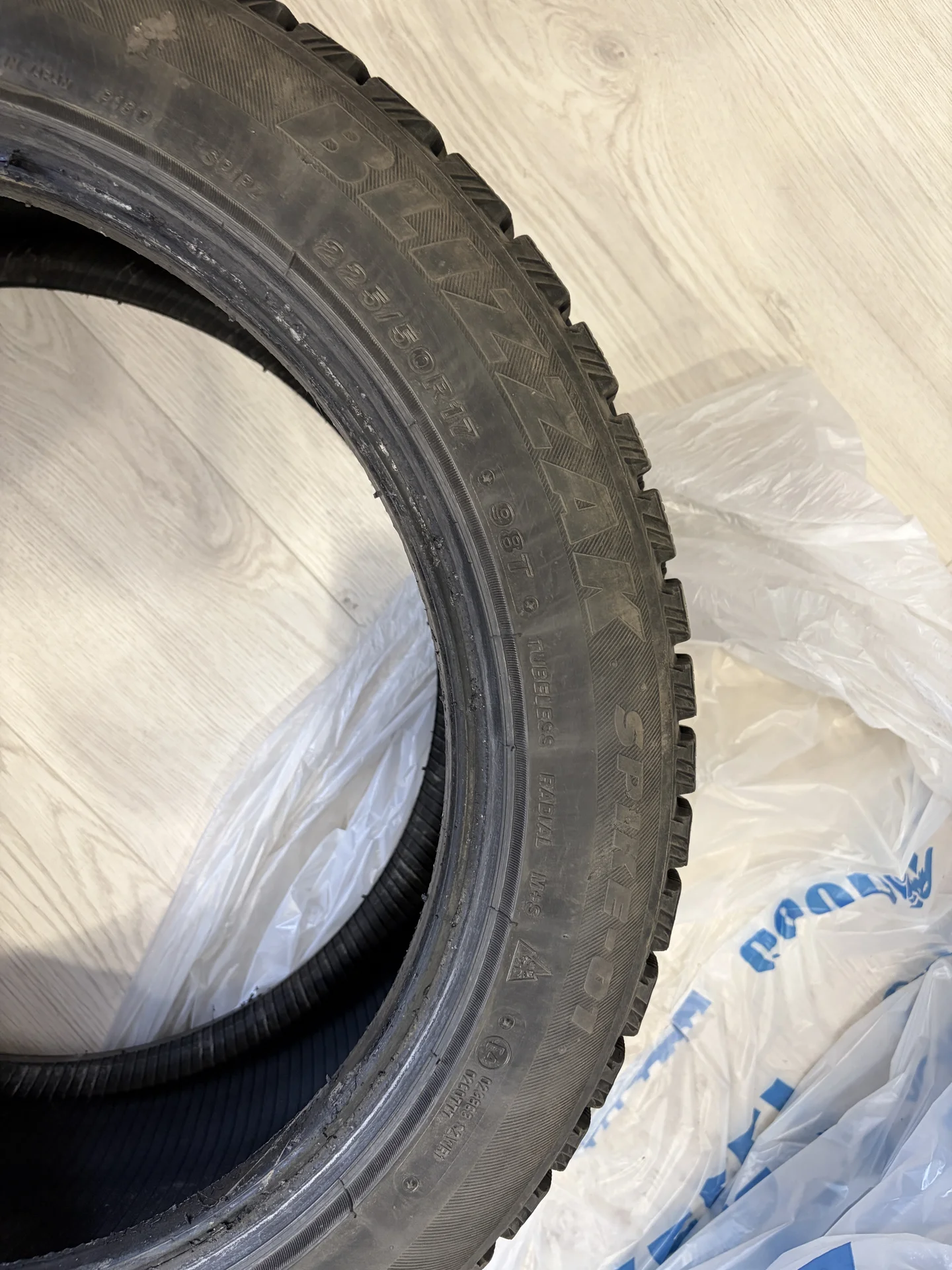 Bridgestone Blizzak Spike-01 225/50 R17 98T - миниатюра 7