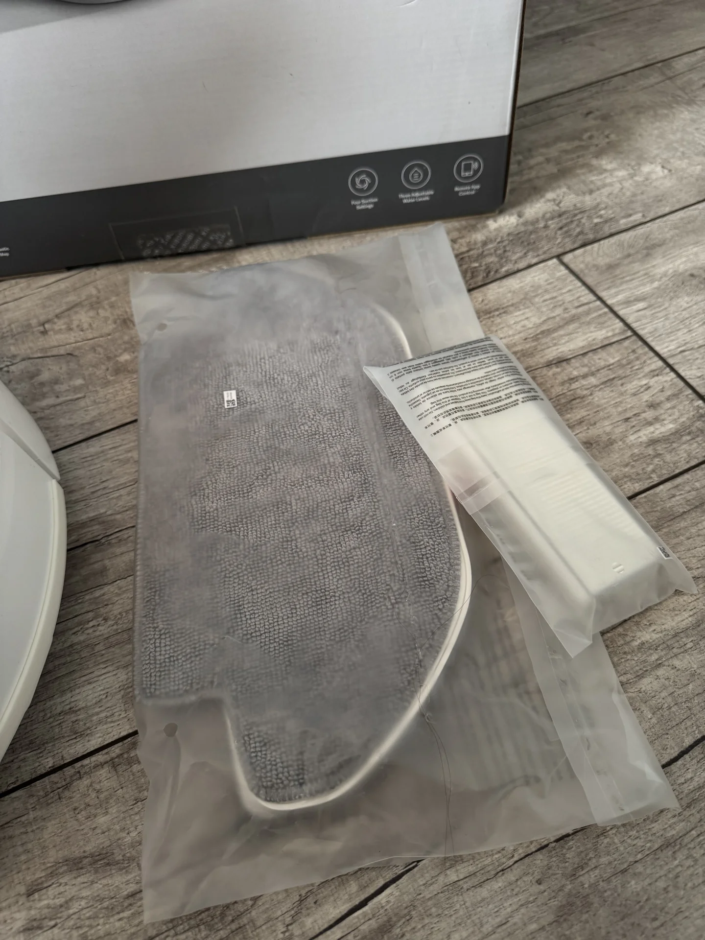 Робот пылесос Xiaomi Robot Vacuum S12 белый - миниатюра 5