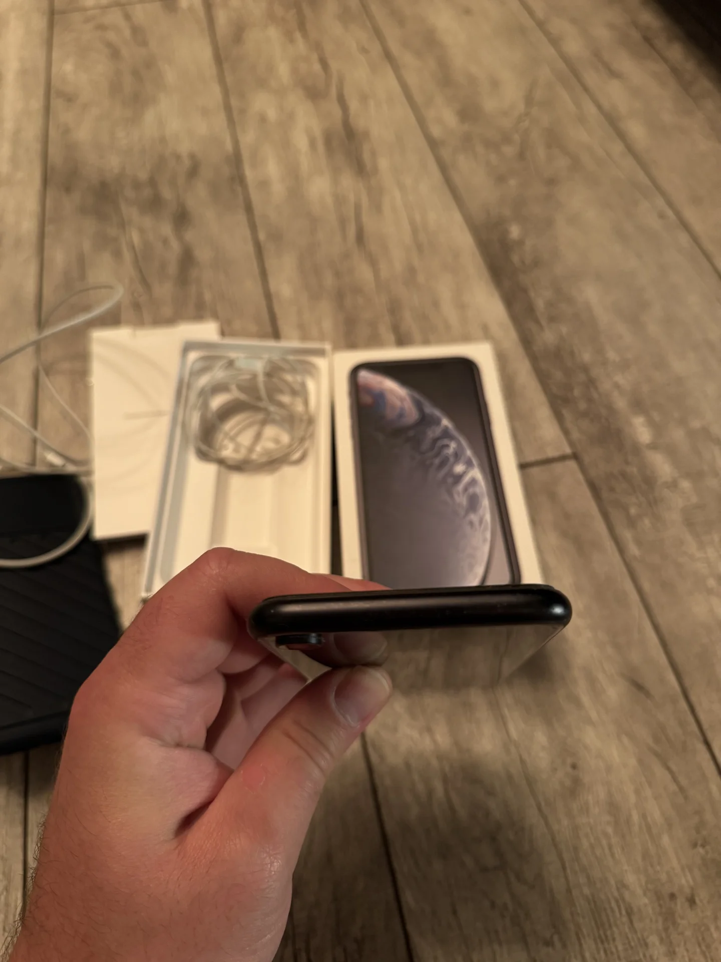 iPhone XR 128gb black - миниатюра 3
