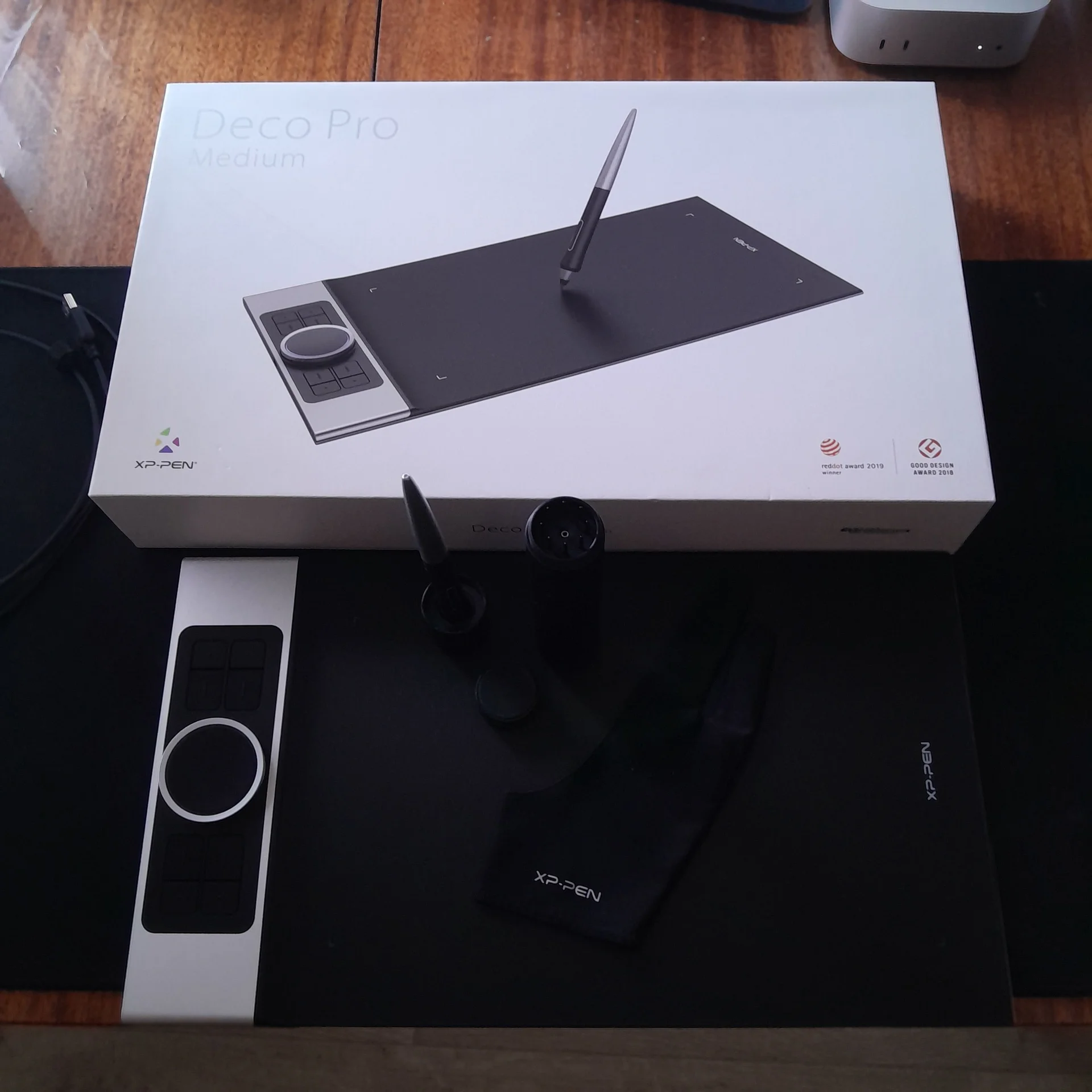Графический планшет XP-Pen Deco Pro Medium - изображение 1