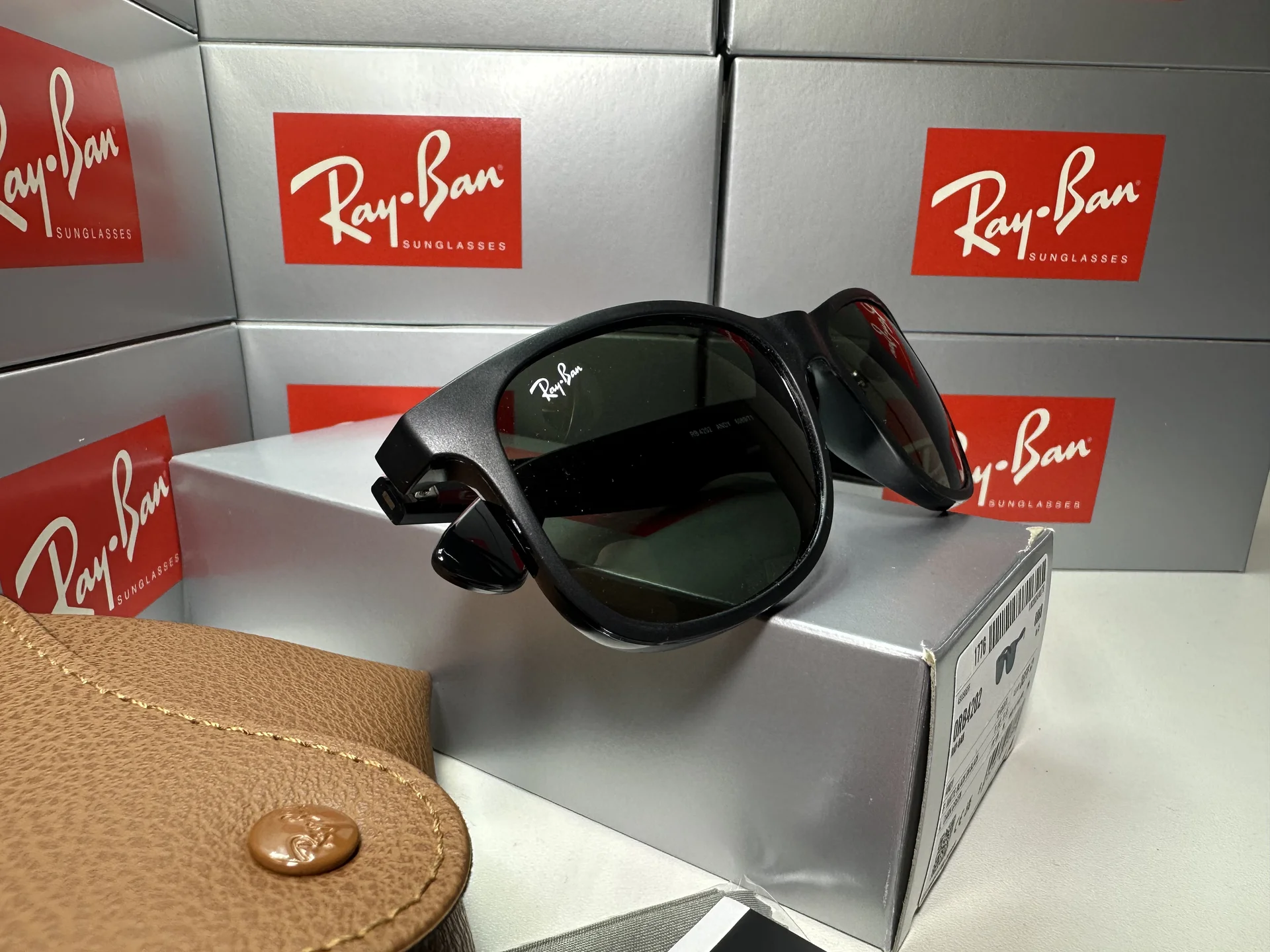 Очки Ray Ban RB4202 - миниатюра 2