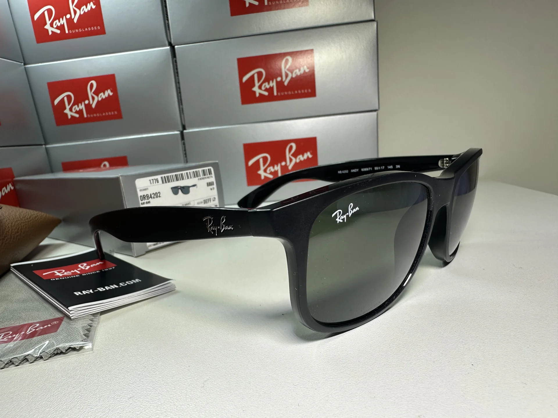 Очки Ray Ban RB4202 - миниатюра 5