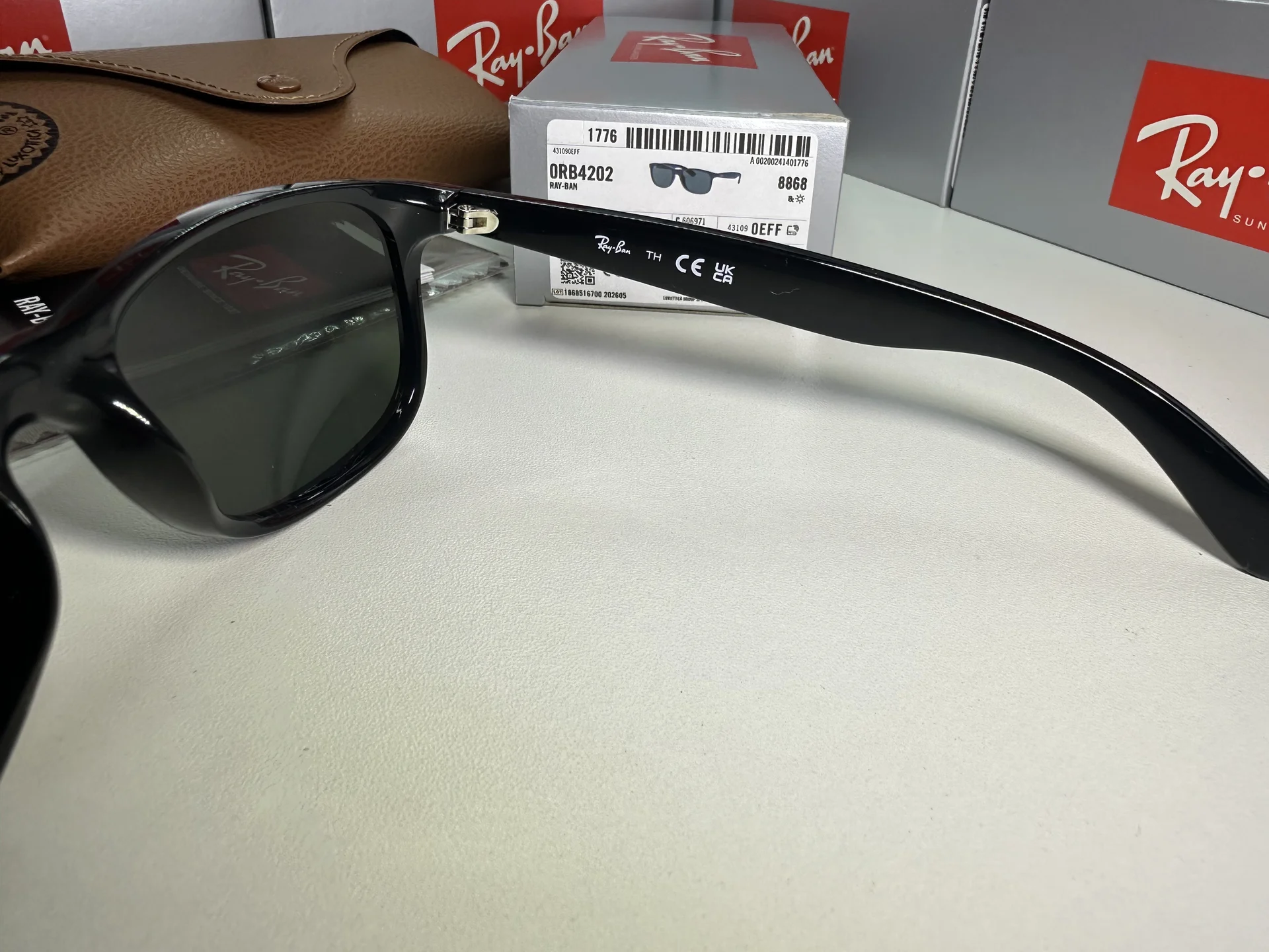 Очки Ray Ban RB4202 - миниатюра 8
