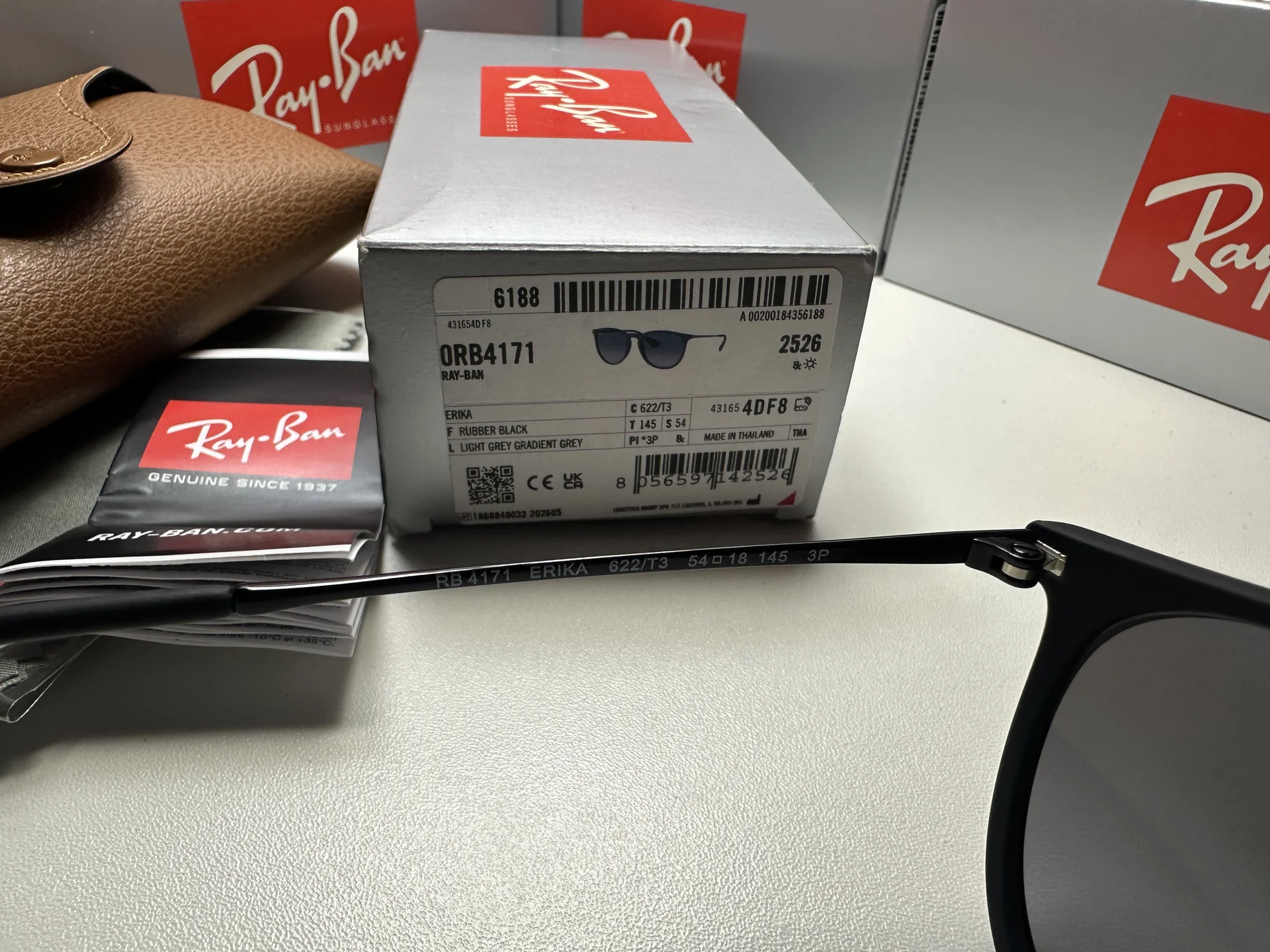 Ray Ban RB 4171 Erika - миниатюра 7