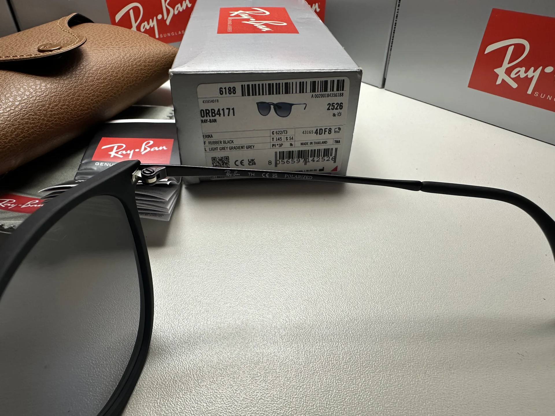 Ray Ban RB 4171 Erika - миниатюра 8