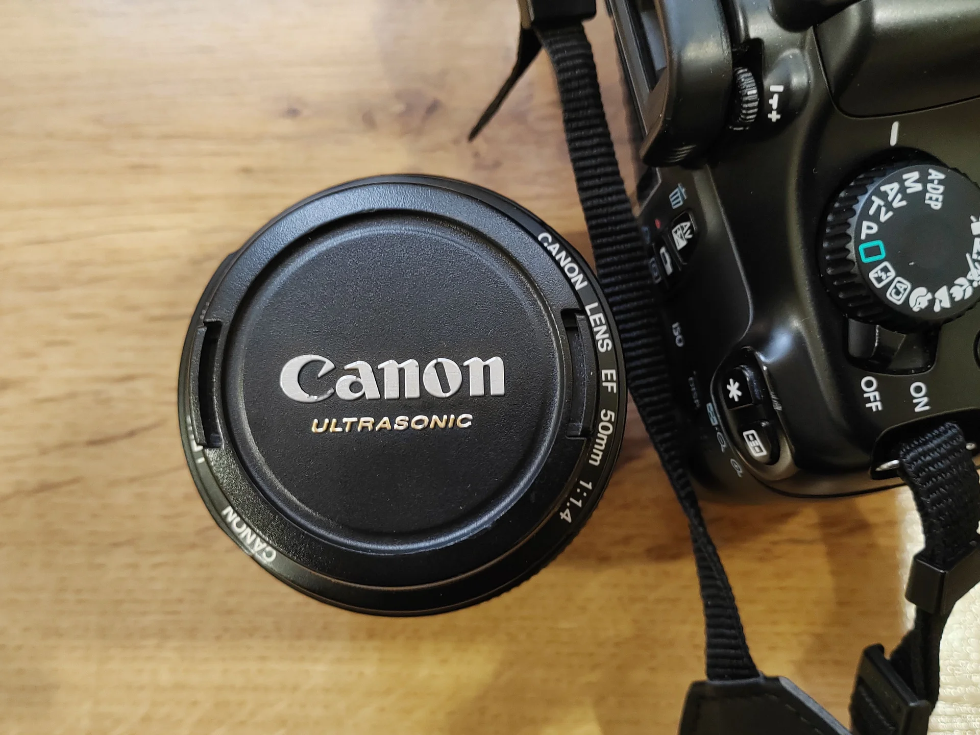 Фотоаппарат Canon EOS 1100D + EF 50mm f/1.4 usm - миниатюра 2