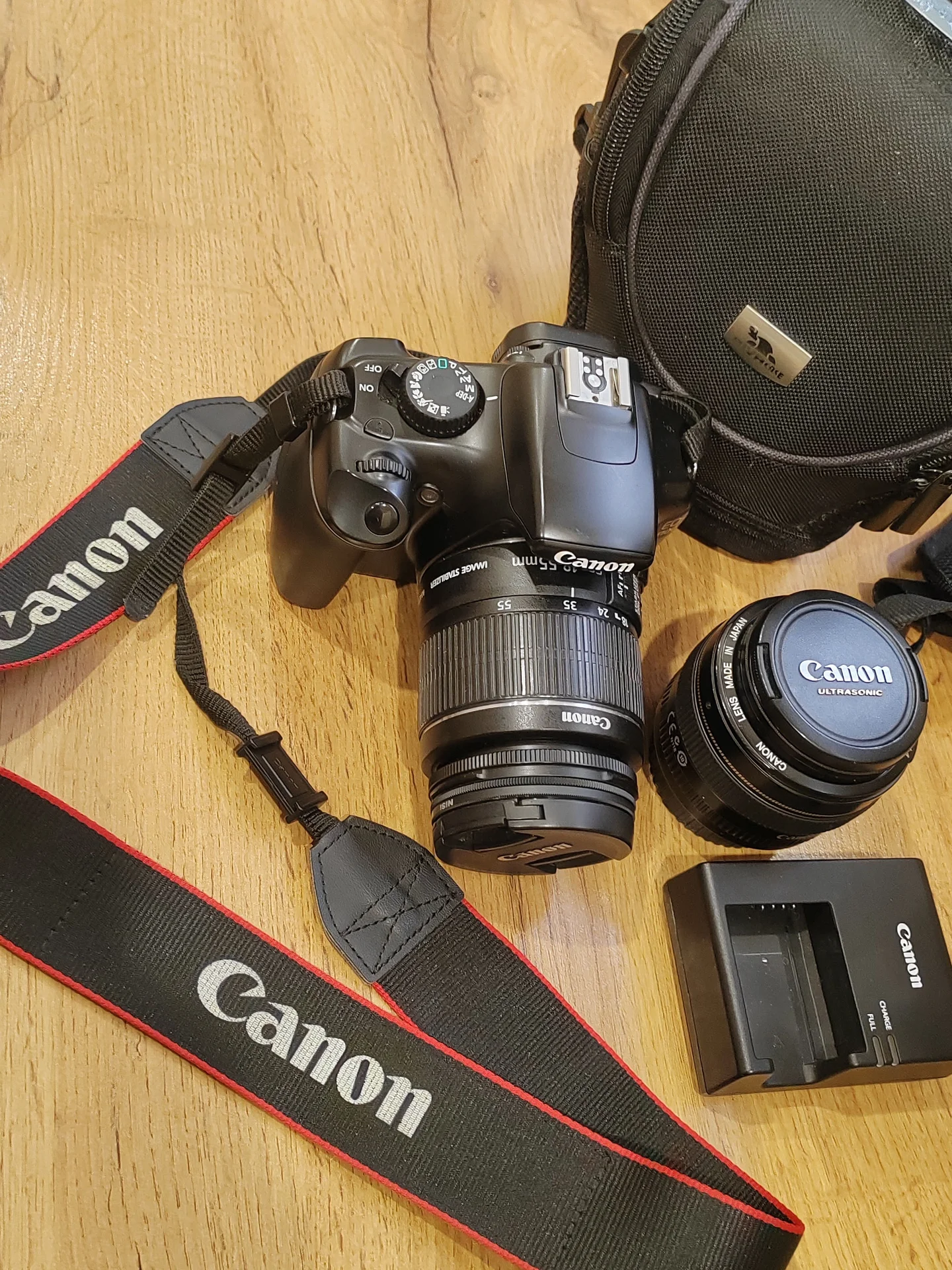 Фотоаппарат Canon EOS 1100D + EF 50mm f/1.4 usm - миниатюра 3