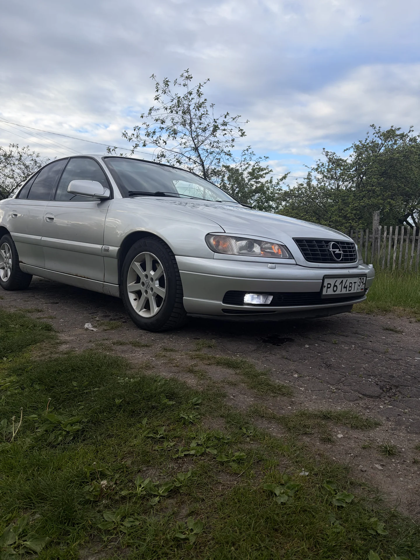 Opel Omega 2003 - миниатюра 2