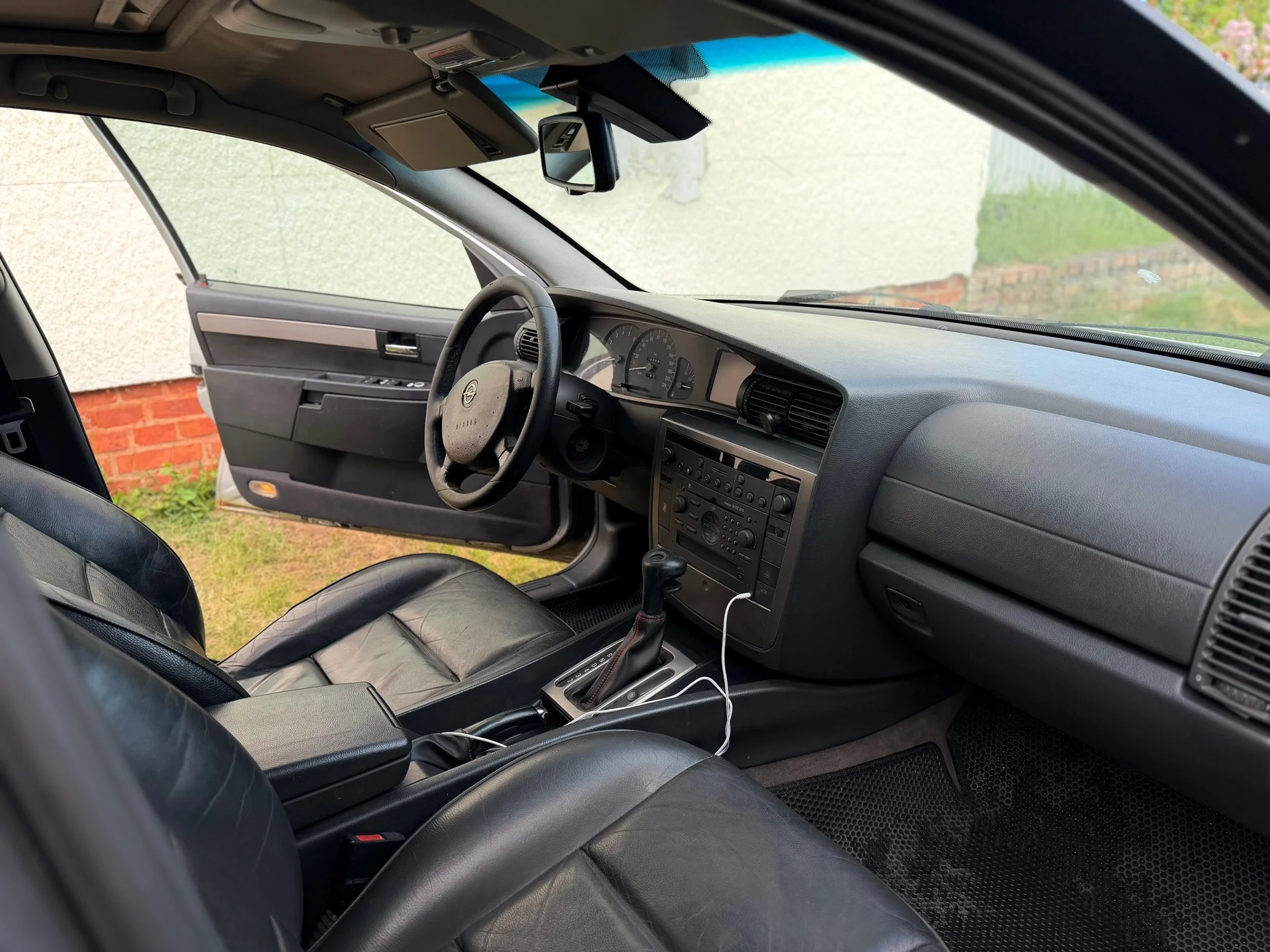 Opel Omega 2003 - миниатюра 9