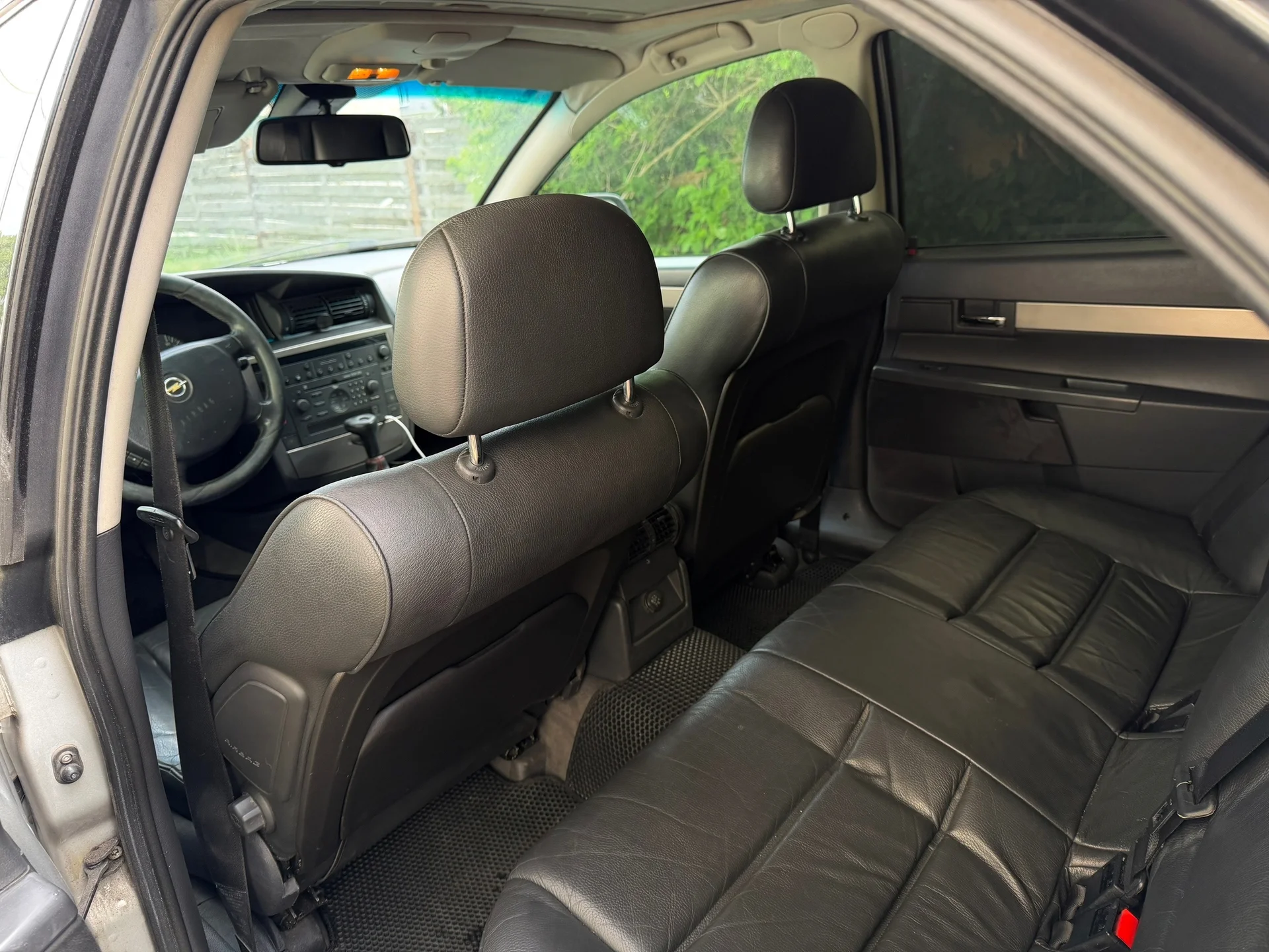Opel Omega 2003 - миниатюра 10