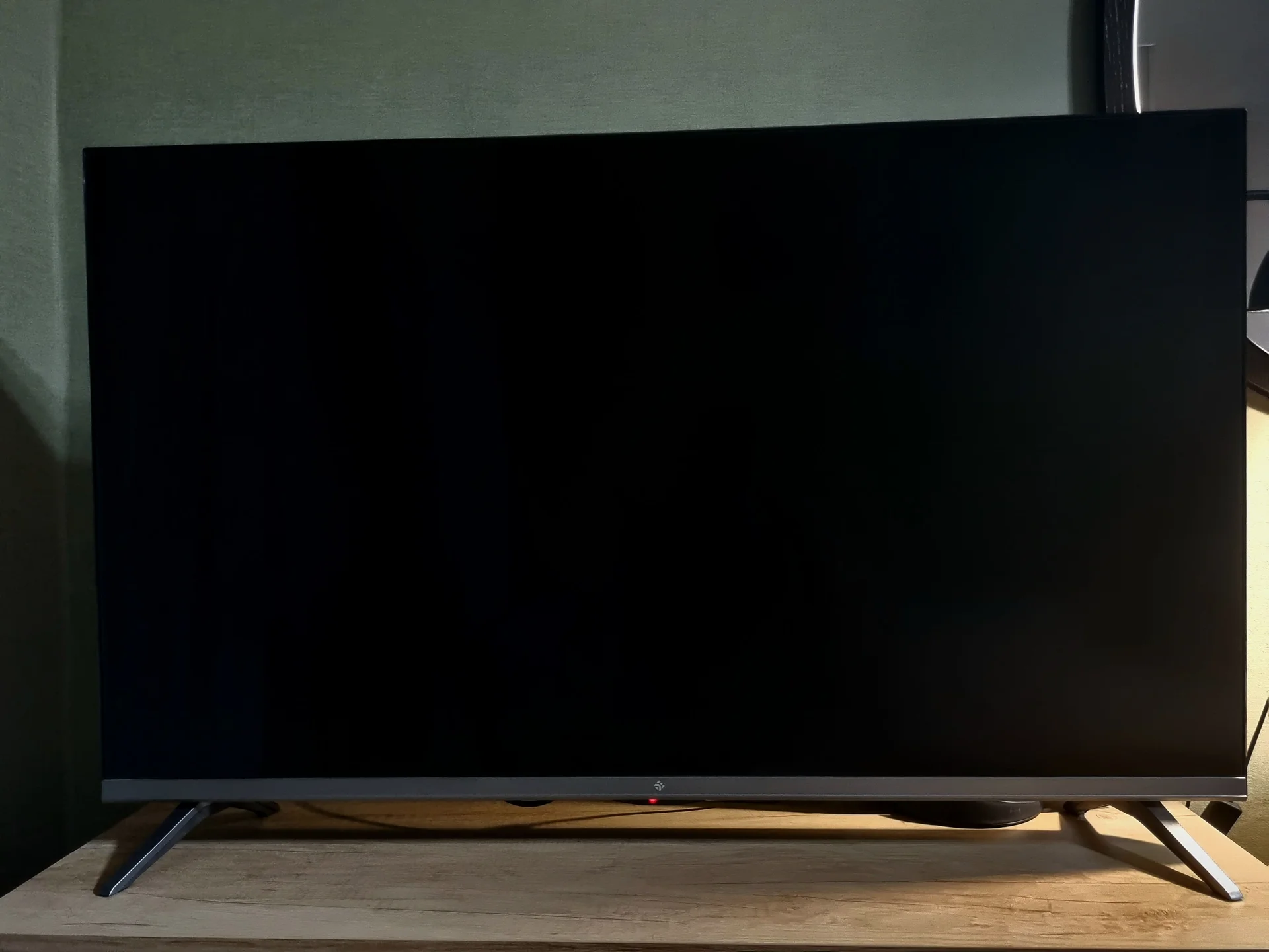 4К Телевизор 43" Smart TV - изображение 1