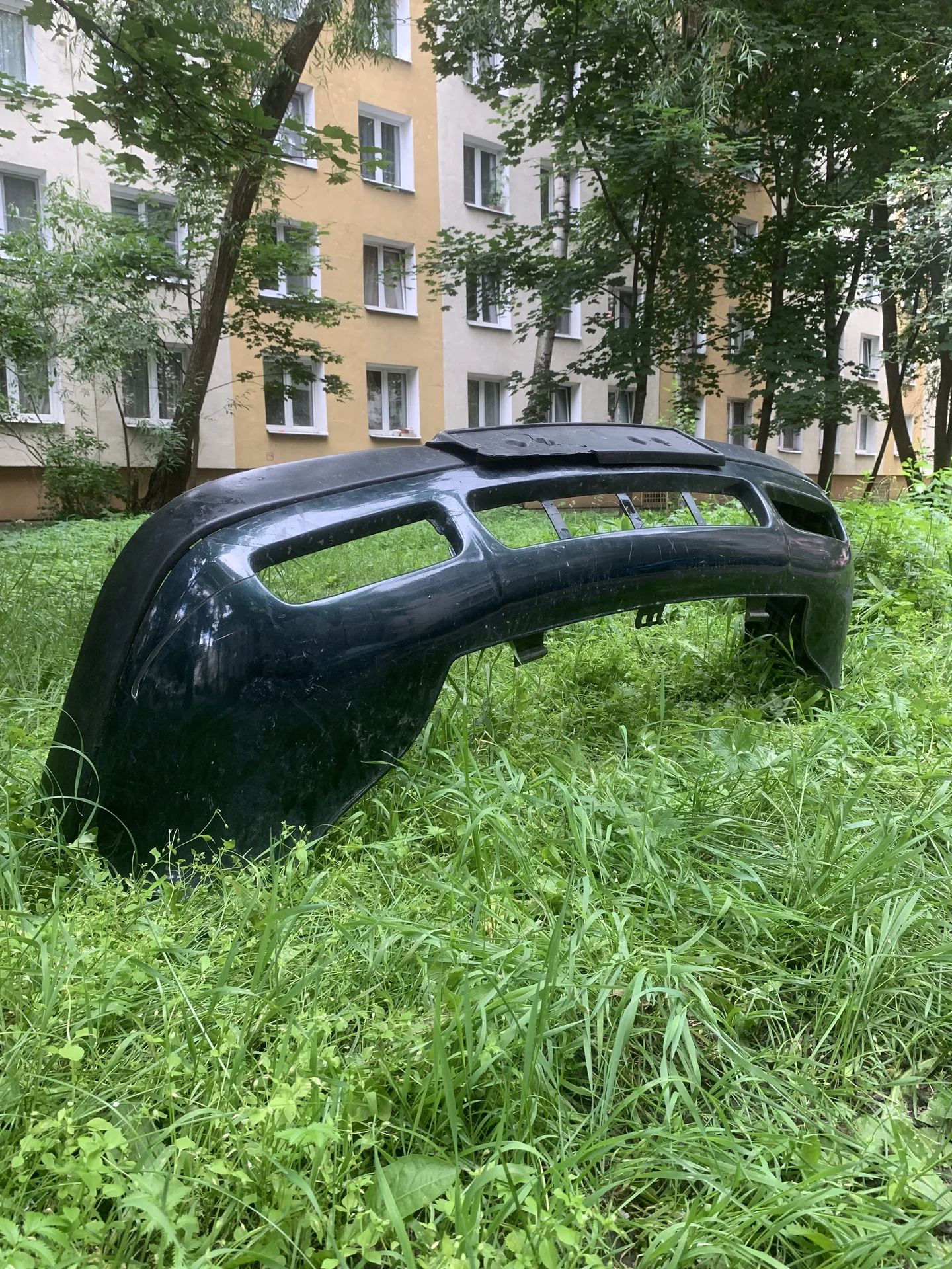 Передний бампер Audi 80 b4 - миниатюра 9