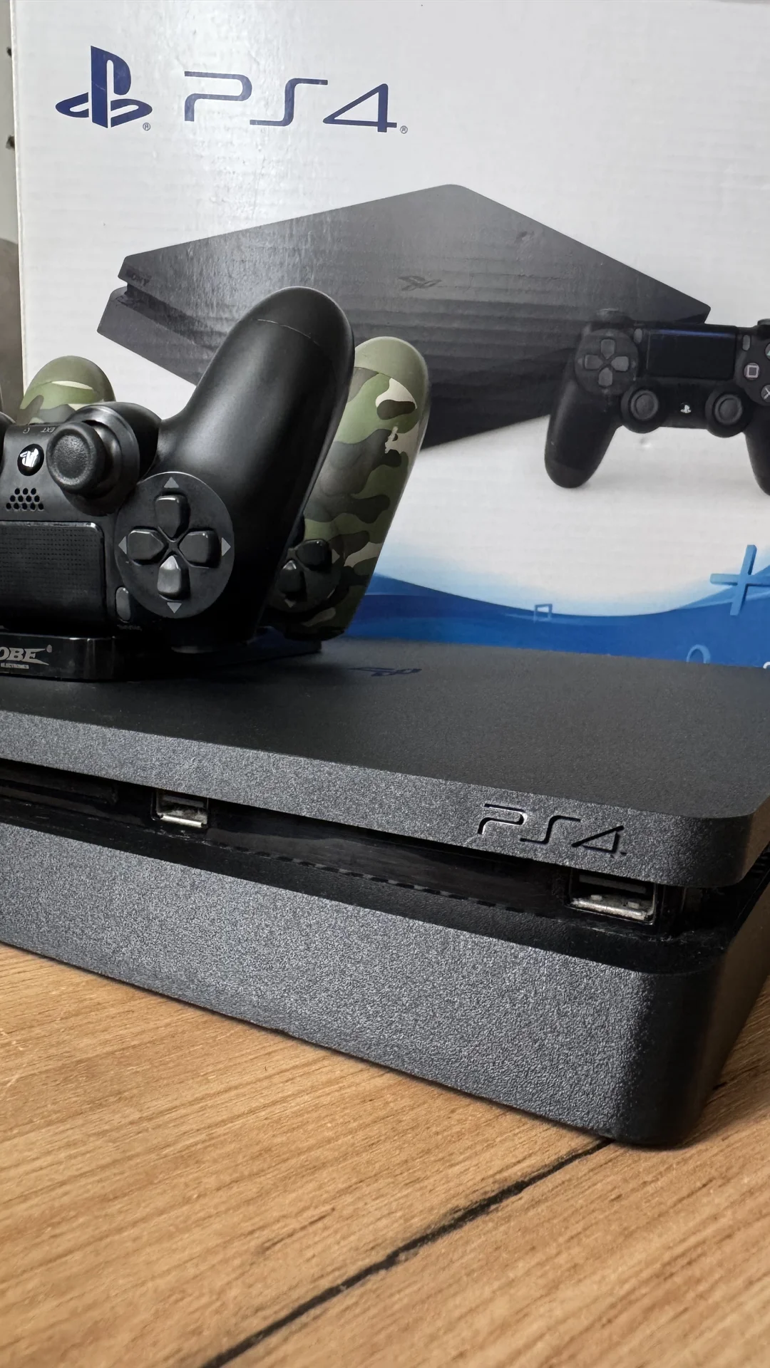 Sony PlayStation 4 slim - миниатюра 2