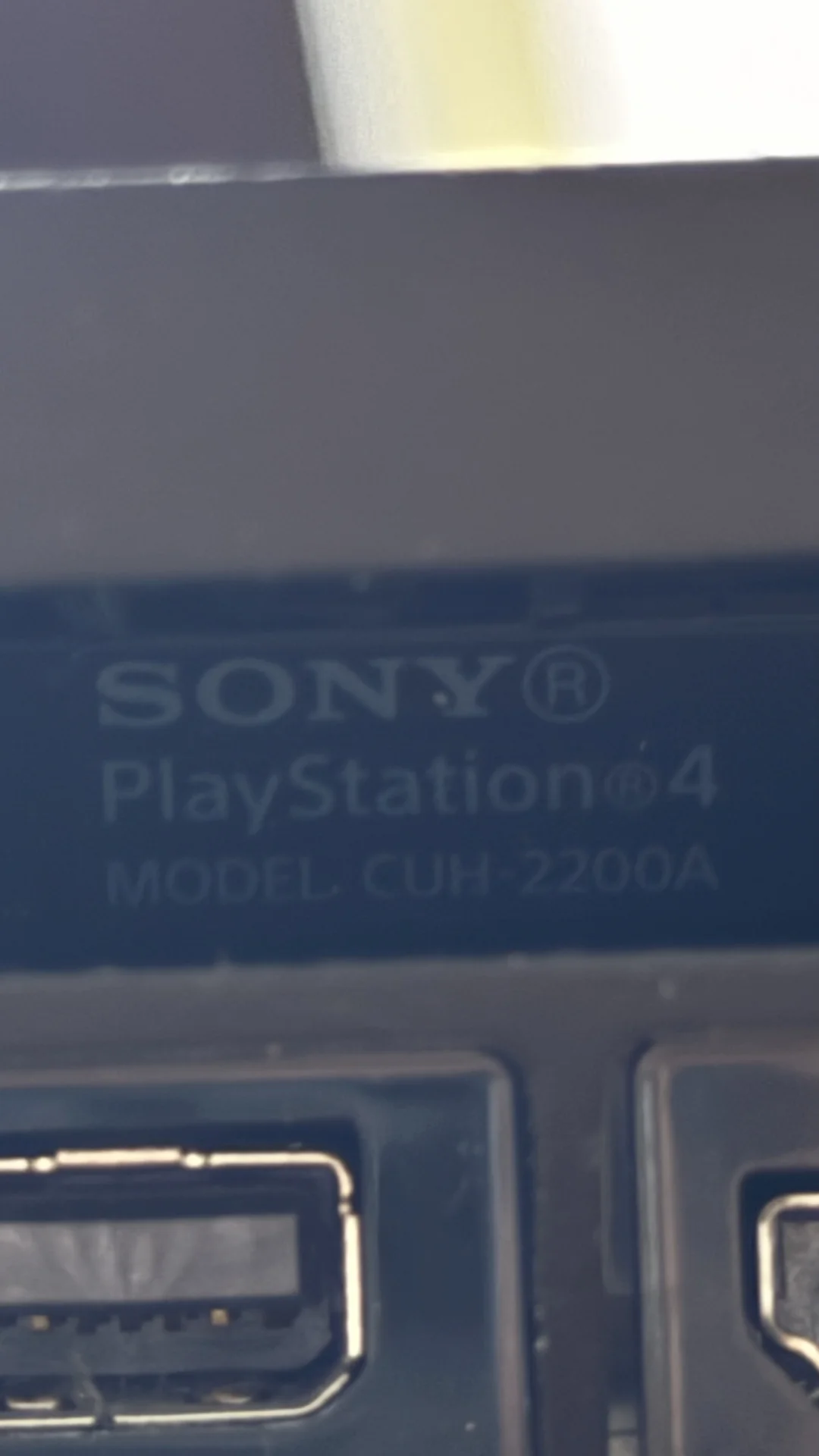 Sony PlayStation 4 slim - миниатюра 5