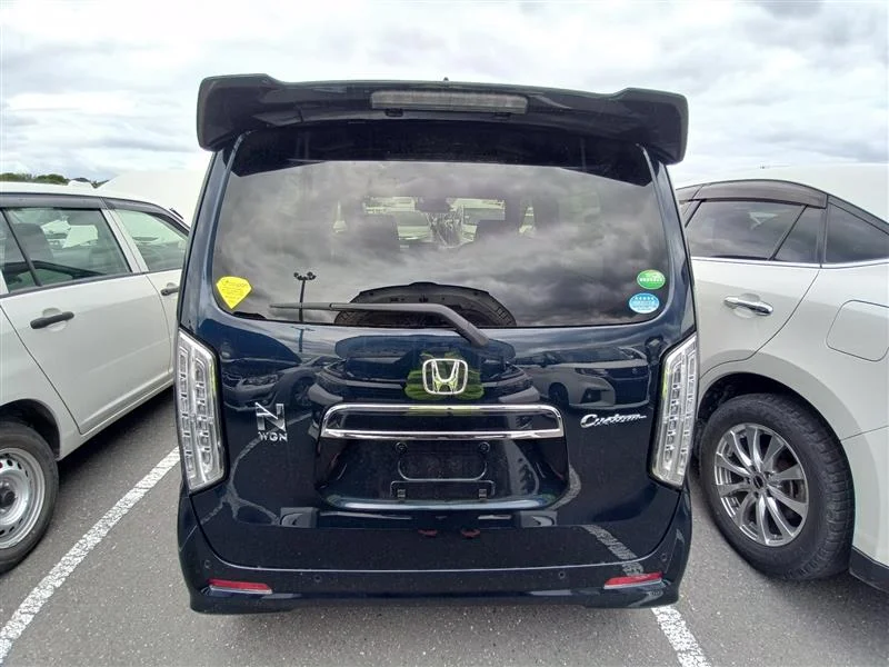 Автомобиль Honda N-WGN - миниатюра 4