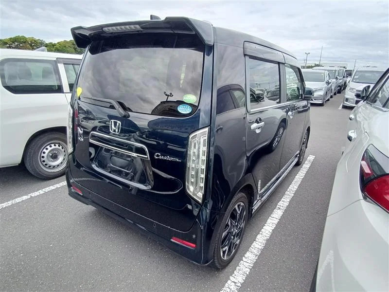 Автомобиль Honda N-WGN - миниатюра 6