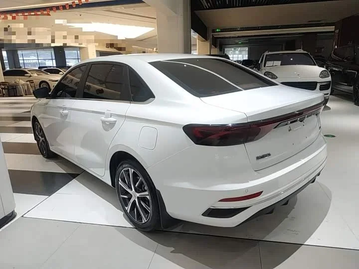 Автомобиль Geely Emgrand 4th Generation 1.5L CVT Flagship Model - миниатюра 3