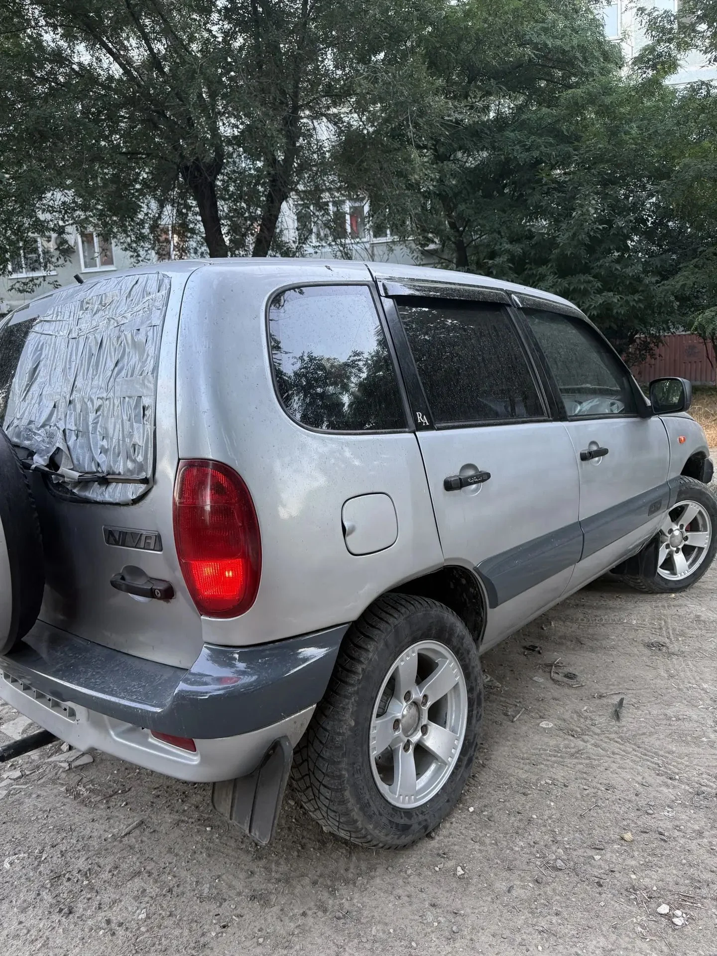 Niva Chevrolet 2008 - миниатюра 3