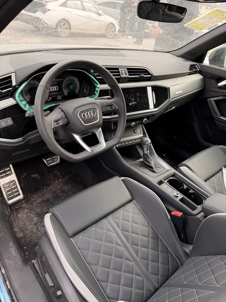 Audi Q3 45TFSI S Line - миниатюра 4